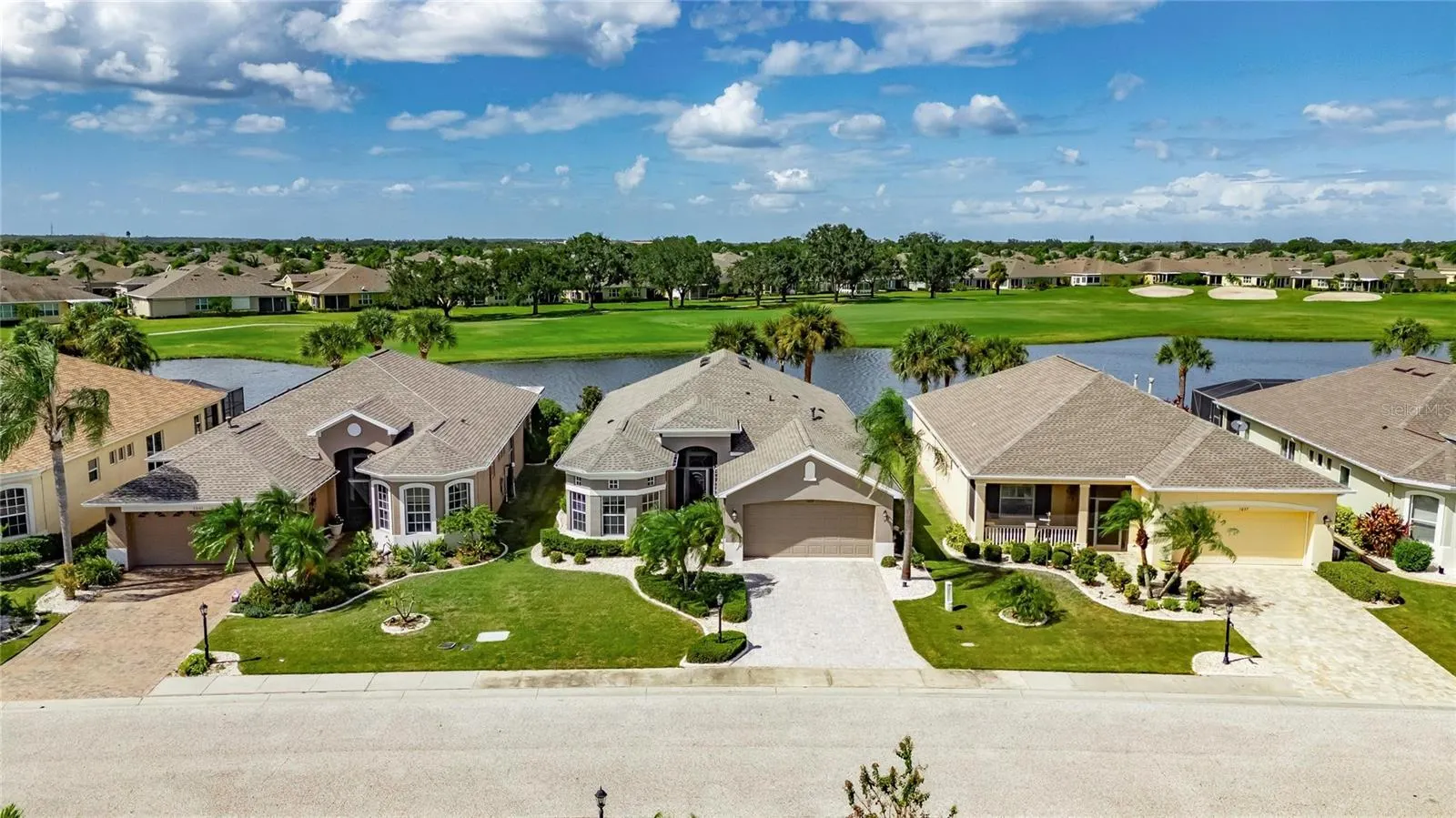 1039 EMERALD DUNES DR