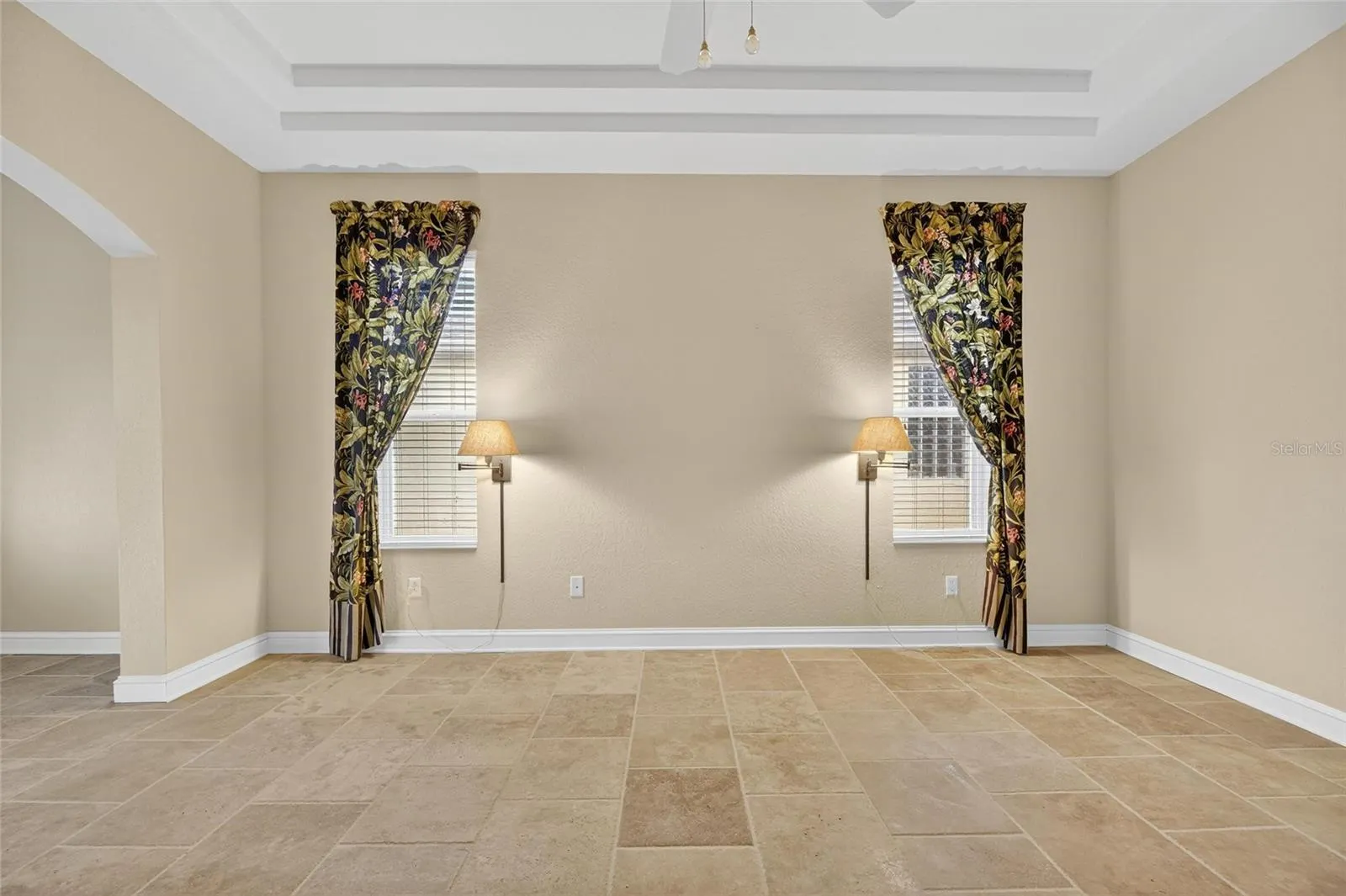 1039 EMERALD DUNES DR
