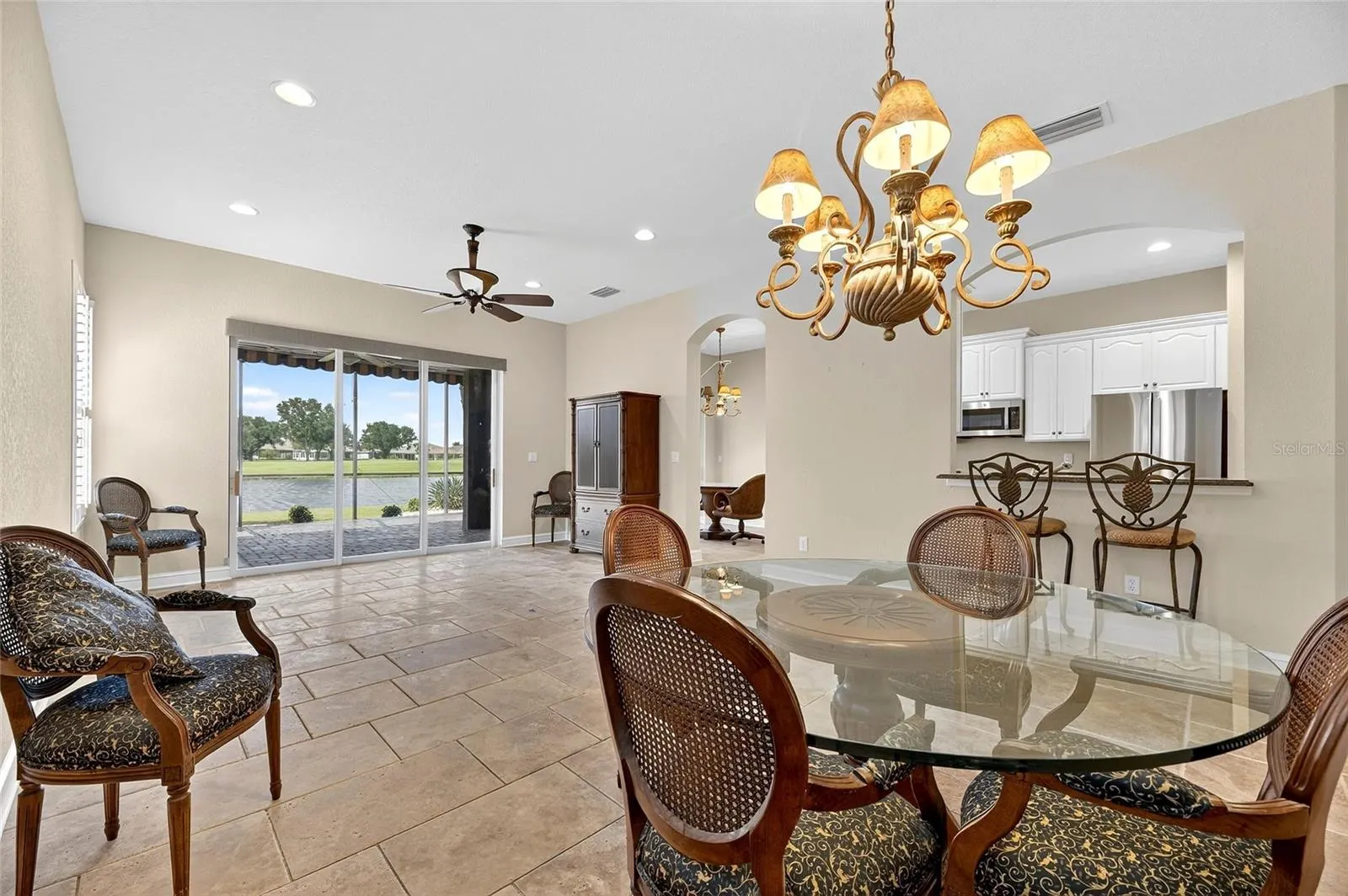 1039 EMERALD DUNES DR