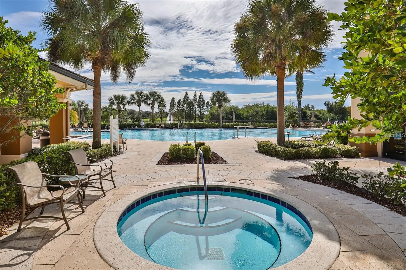 1039 EMERALD DUNES DR