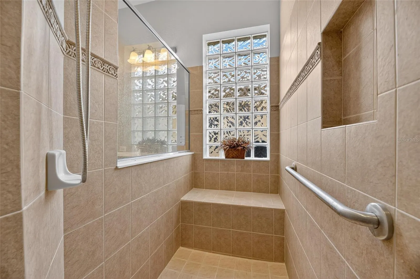 1039 EMERALD DUNES DR