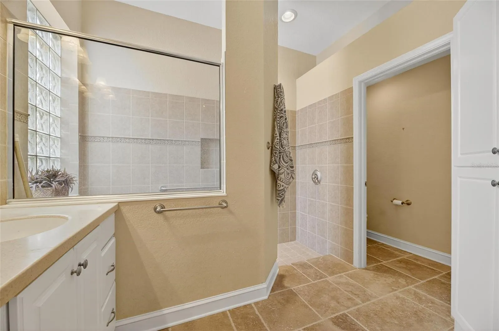 1039 EMERALD DUNES DR