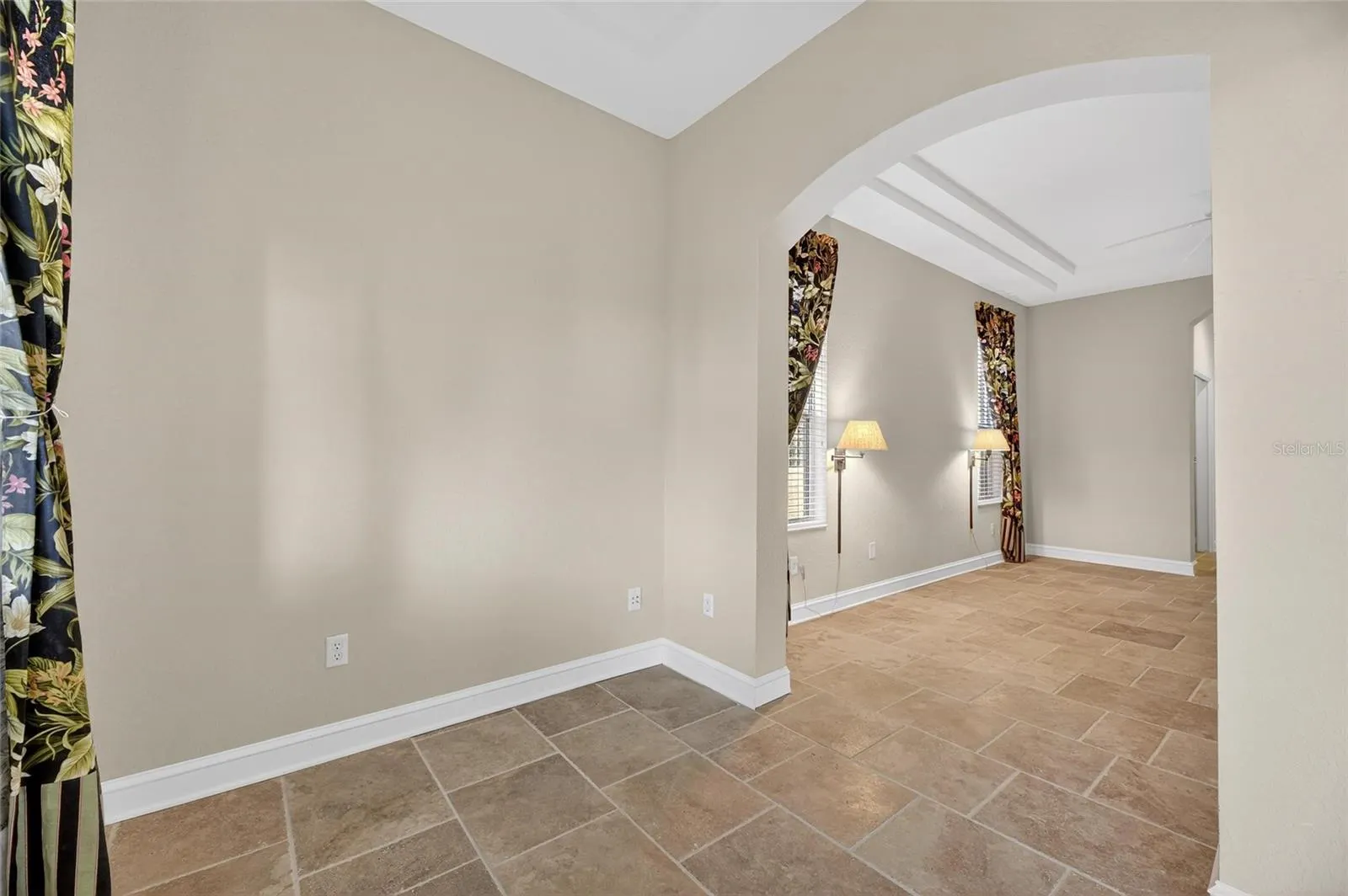 1039 EMERALD DUNES DR