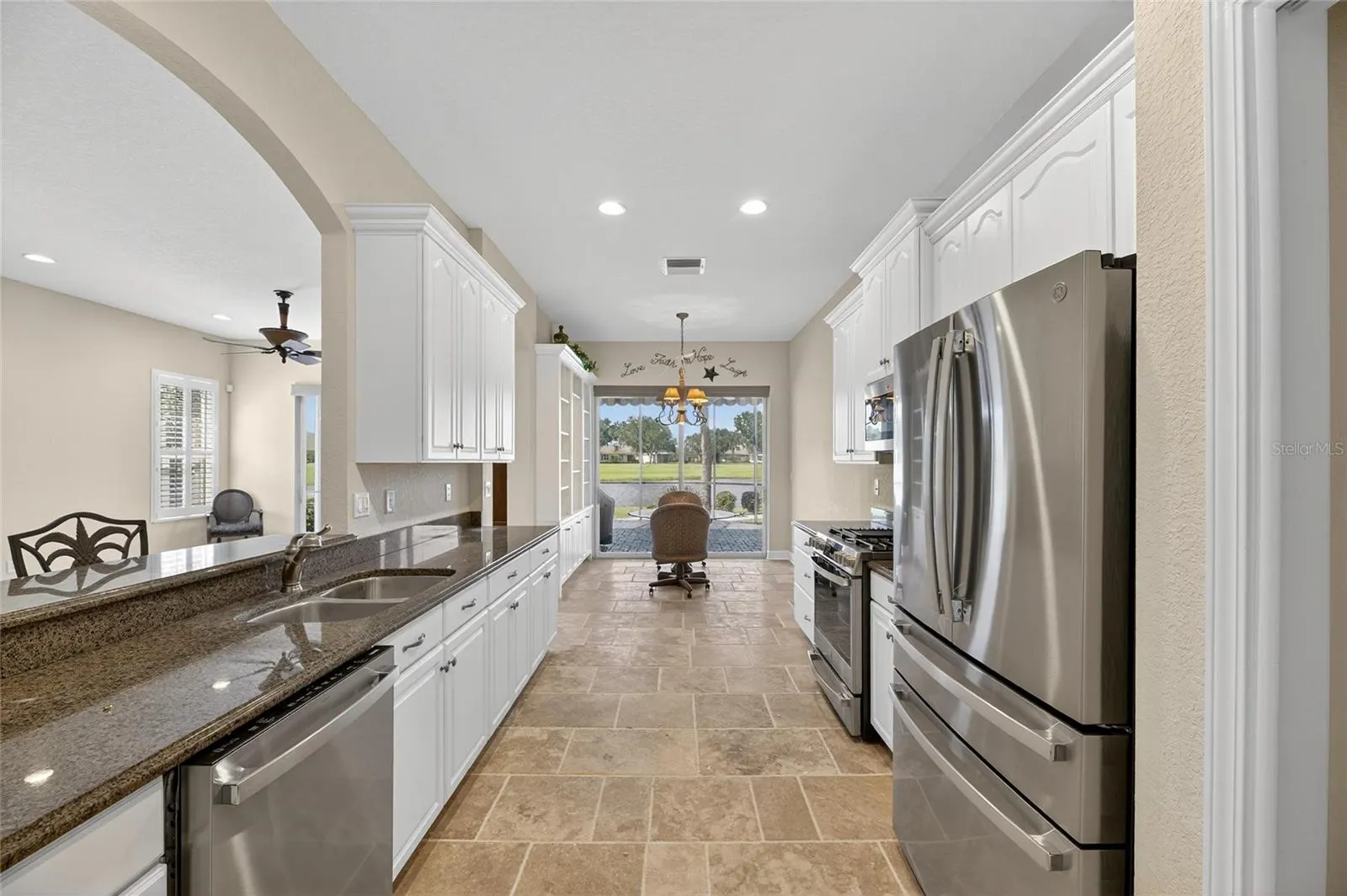 1039 EMERALD DUNES DR