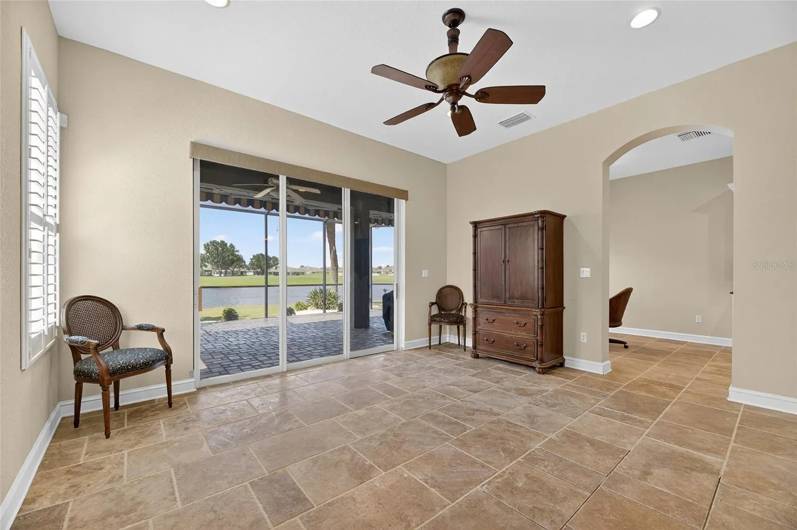 1039 EMERALD DUNES DR