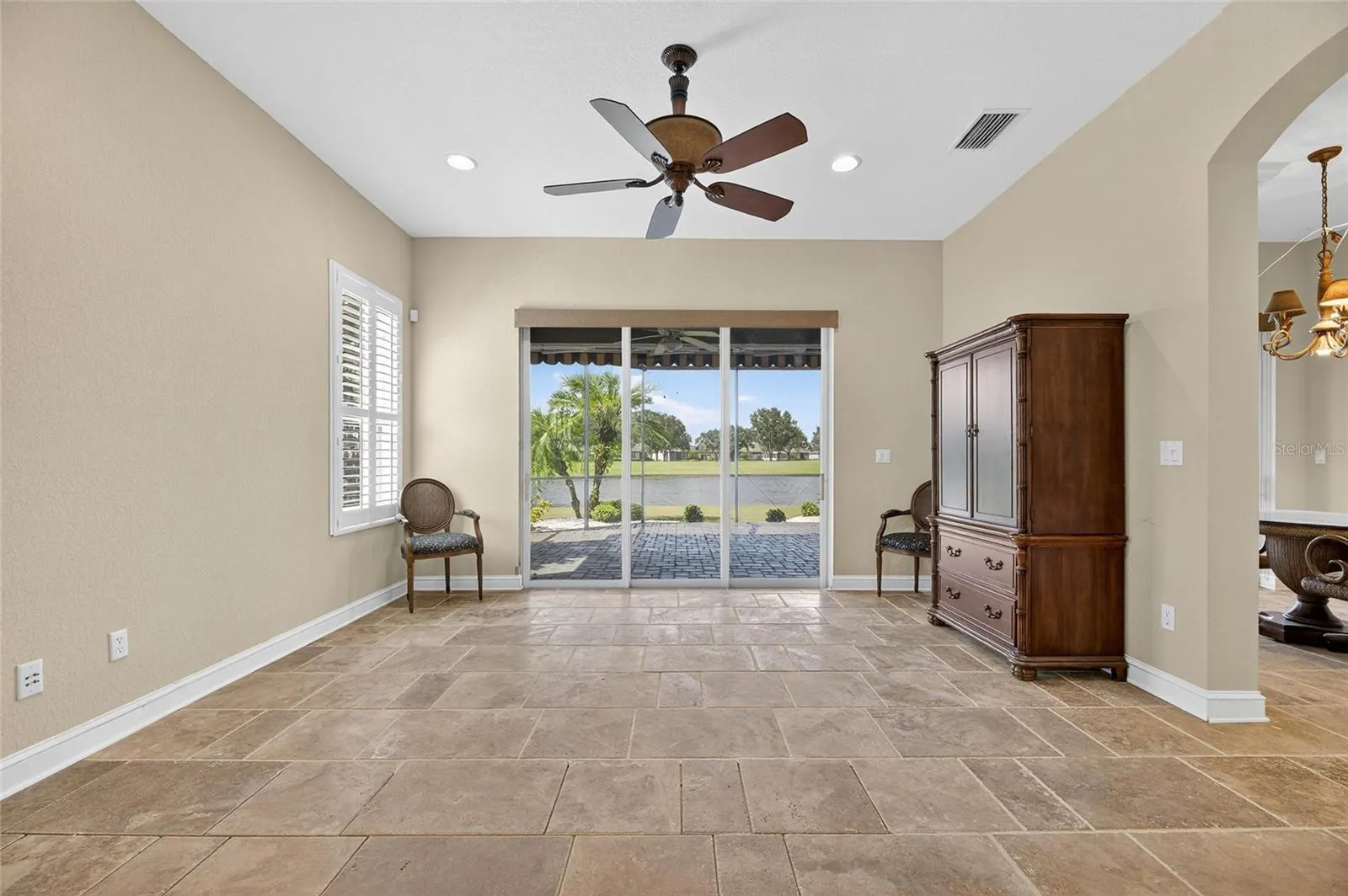 1039 EMERALD DUNES DR