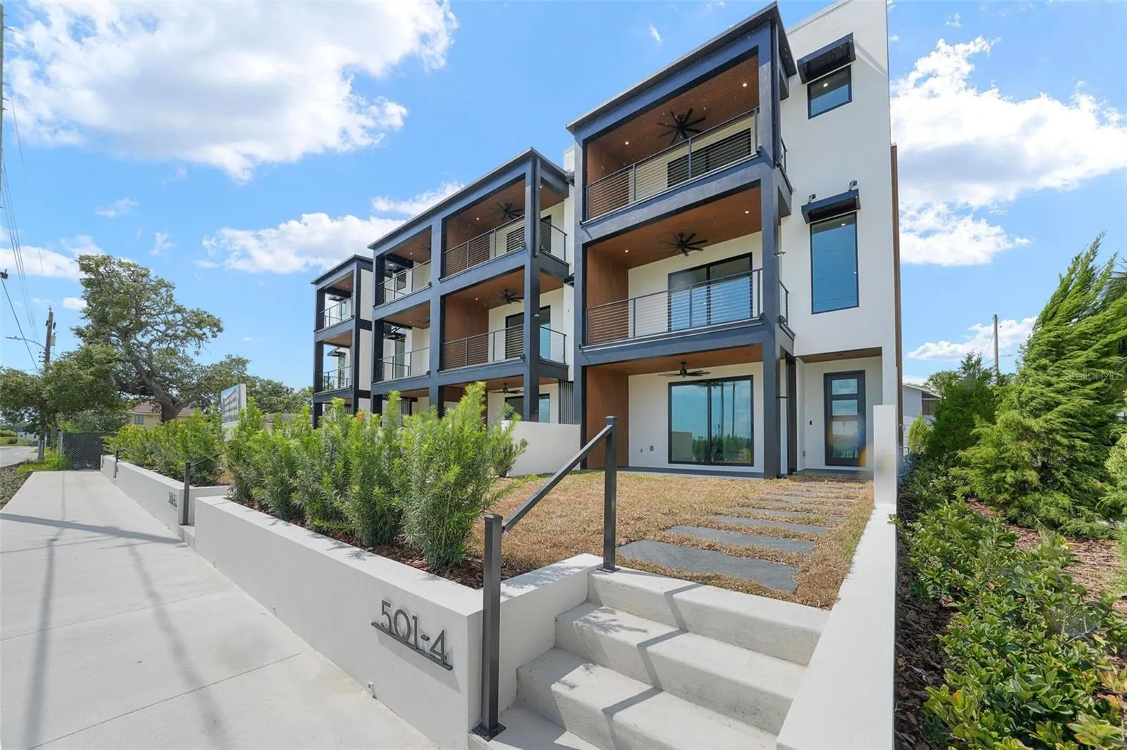 501 W ROSS AVE #3, #3