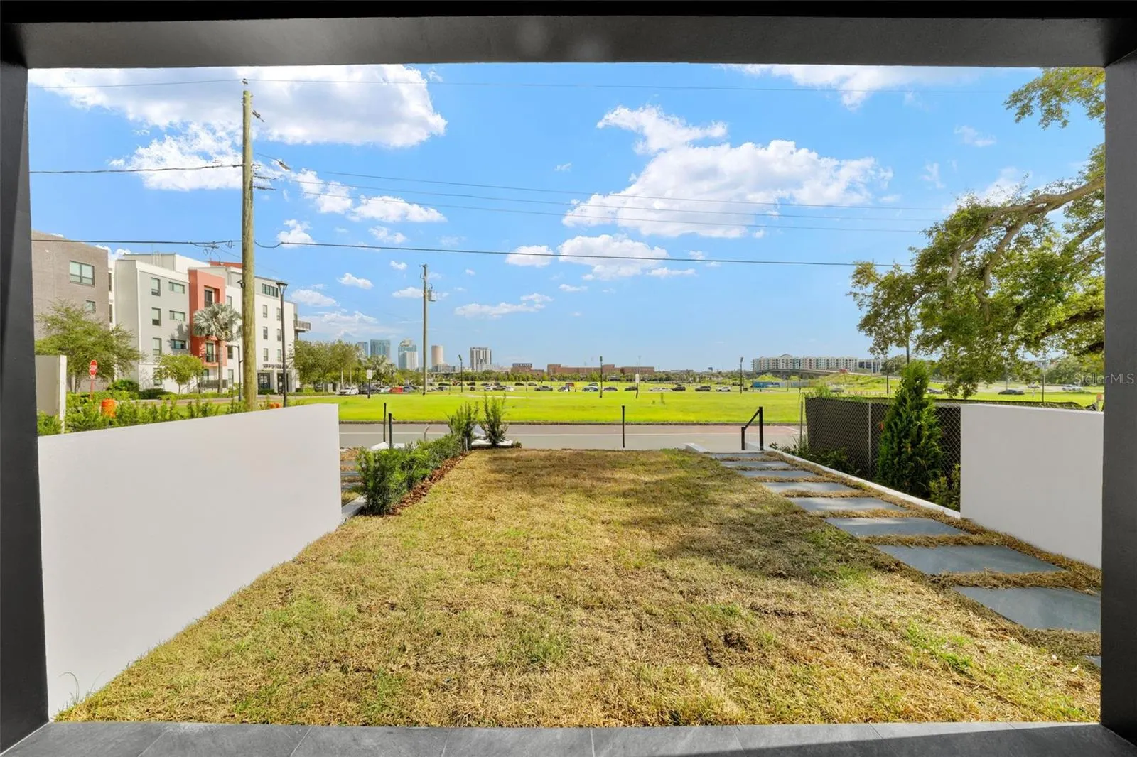 501 W ROSS AVE #3, #3