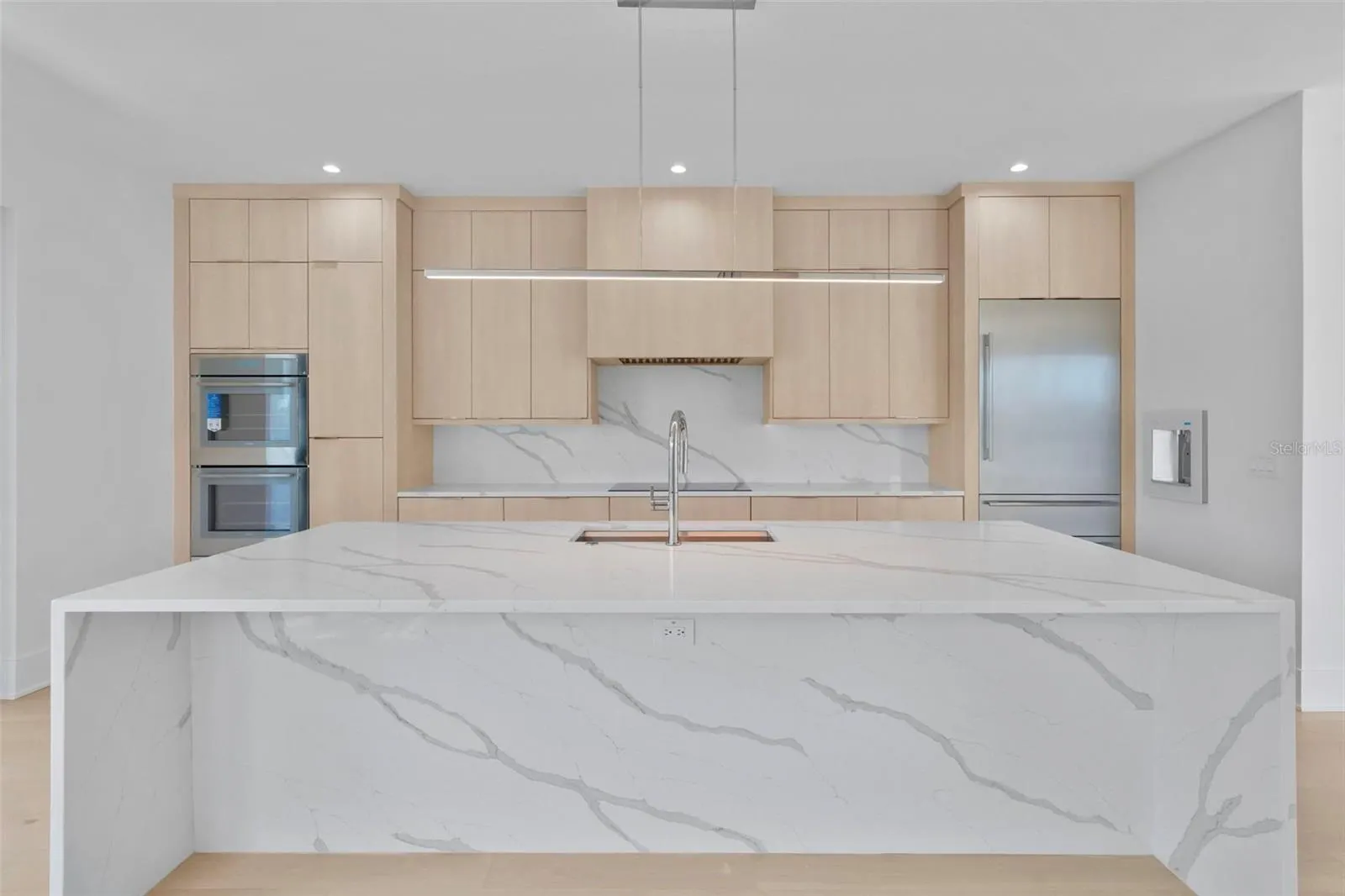 501 W ROSS AVE #3, #3