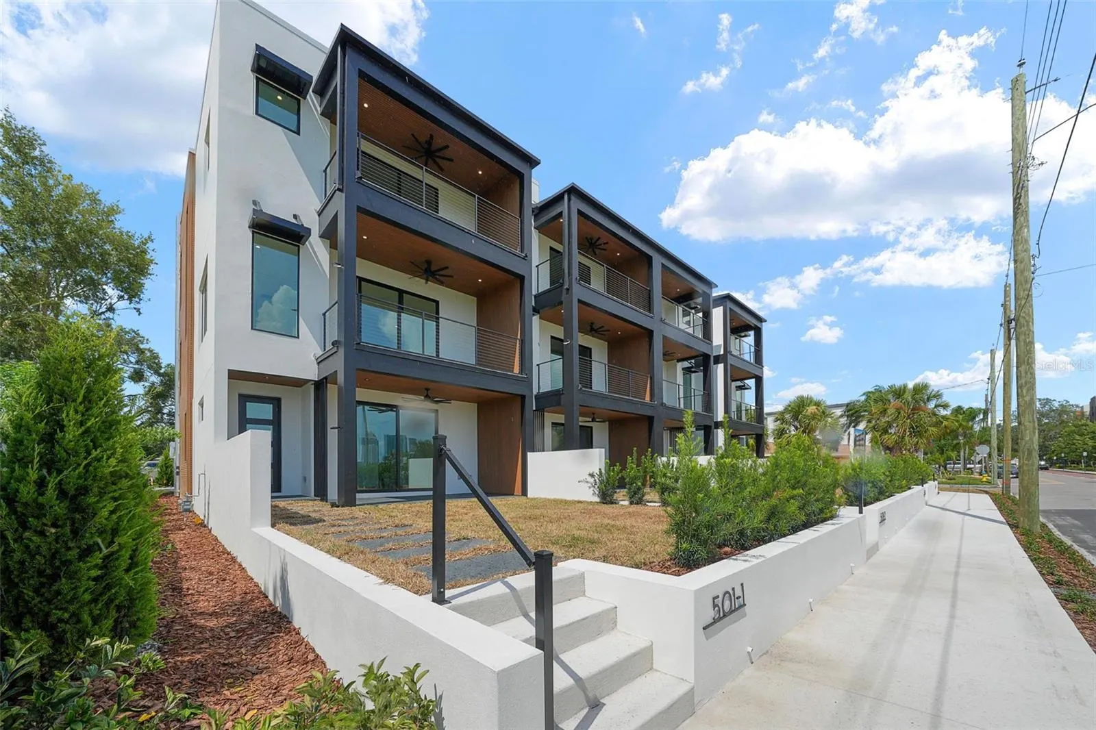 501 W ROSS AVE #3, #3