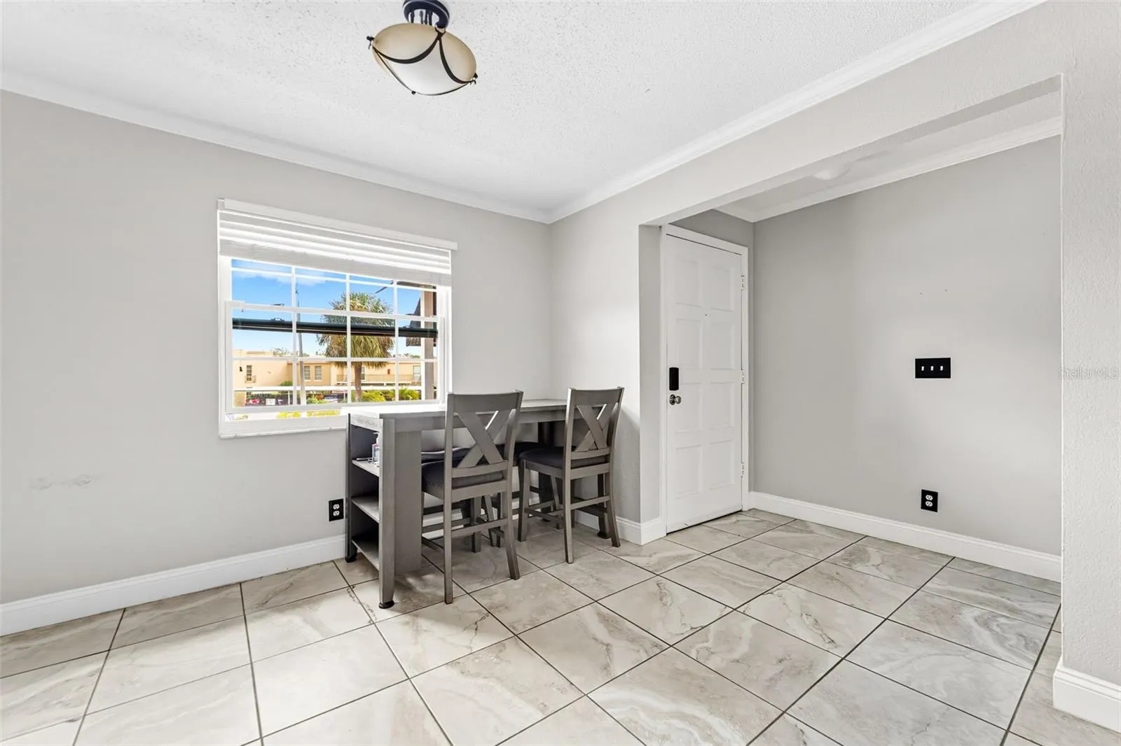 200 COUNTRY CLUB DR #808, #808