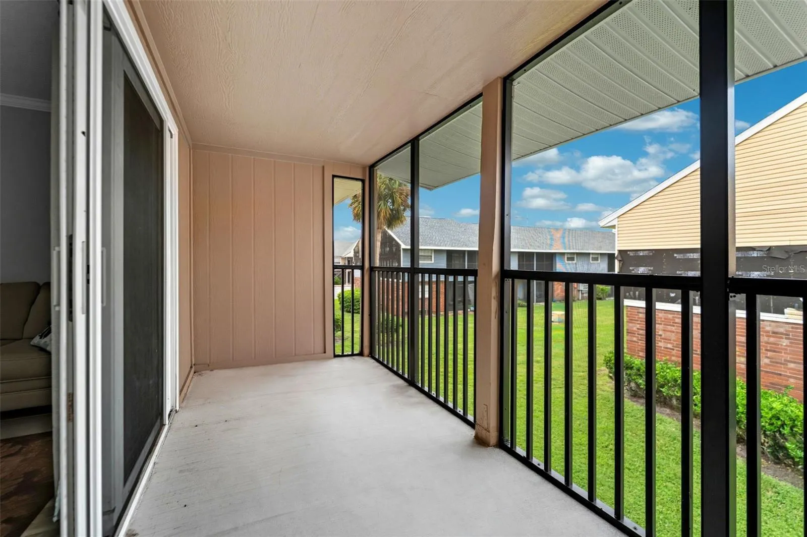 200 COUNTRY CLUB DR #808, #808