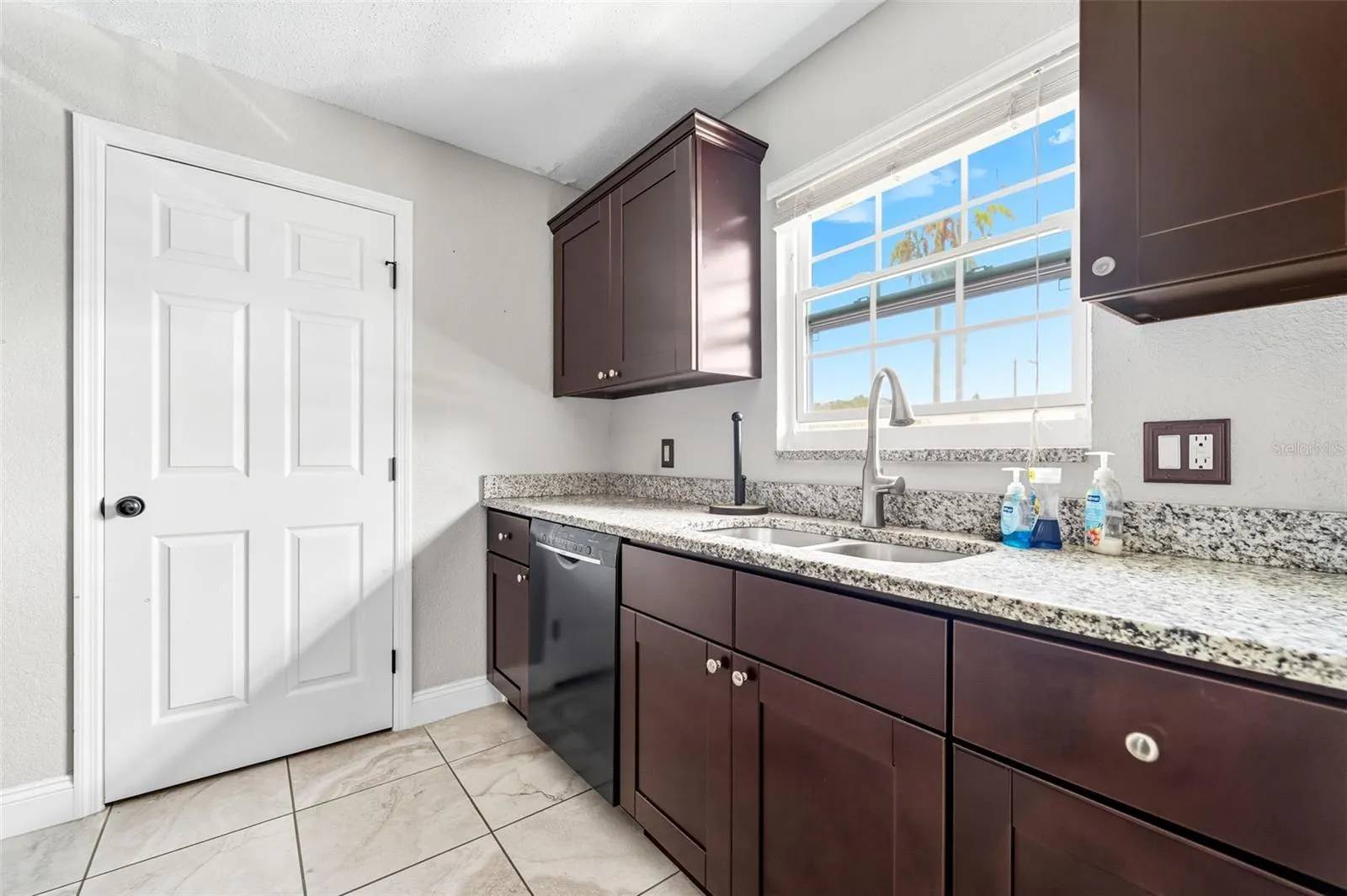 200 COUNTRY CLUB DR #808, #808