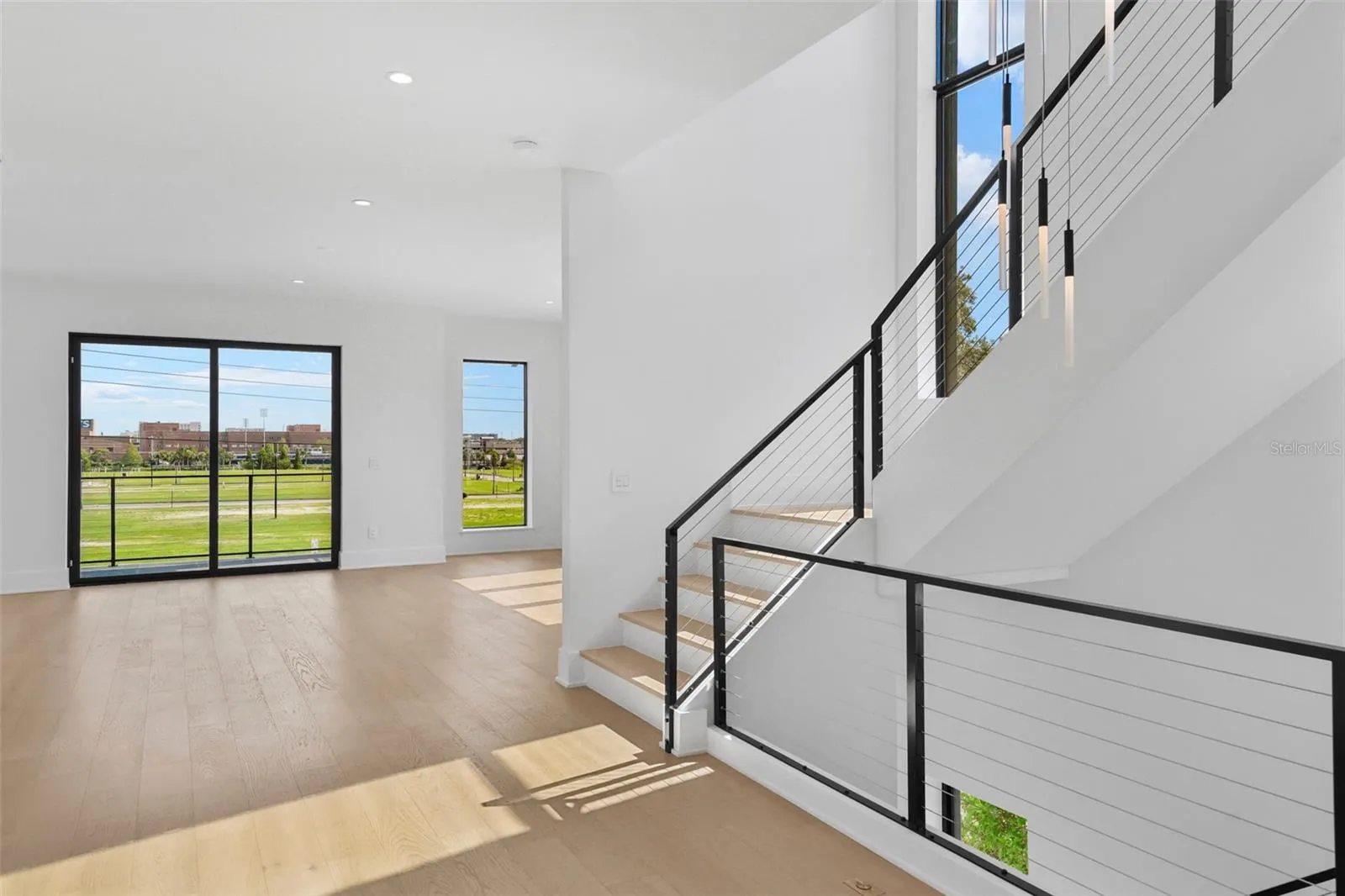 501 W ROSS AVE #4, #4