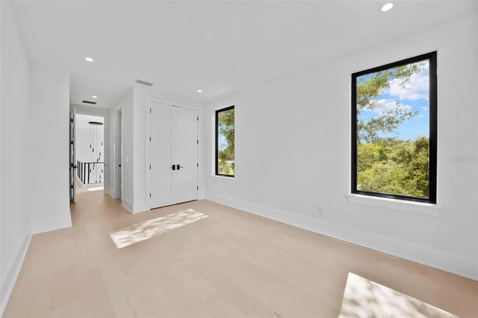 501 W ROSS AVE #4, #4