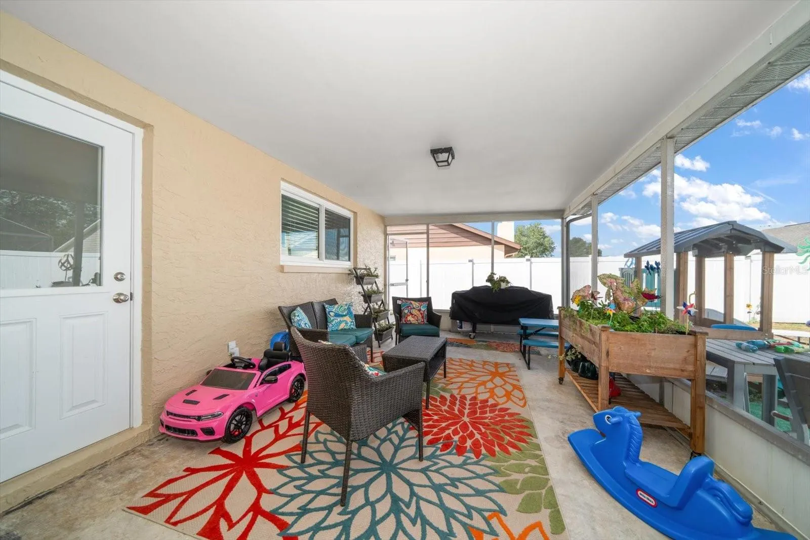 4236 RIVERWOOD DR