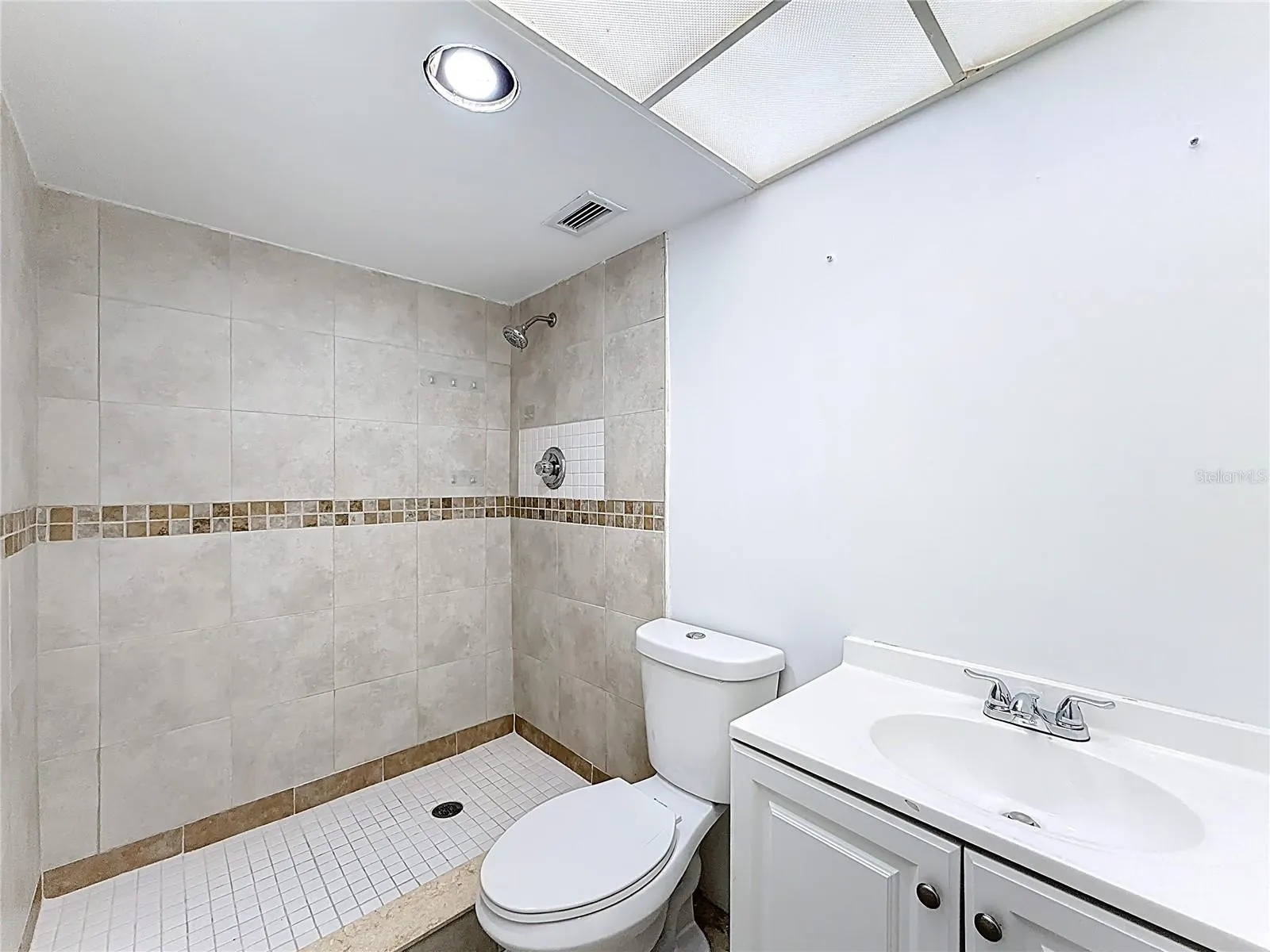 12500 NE 15TH AVE #105, #105