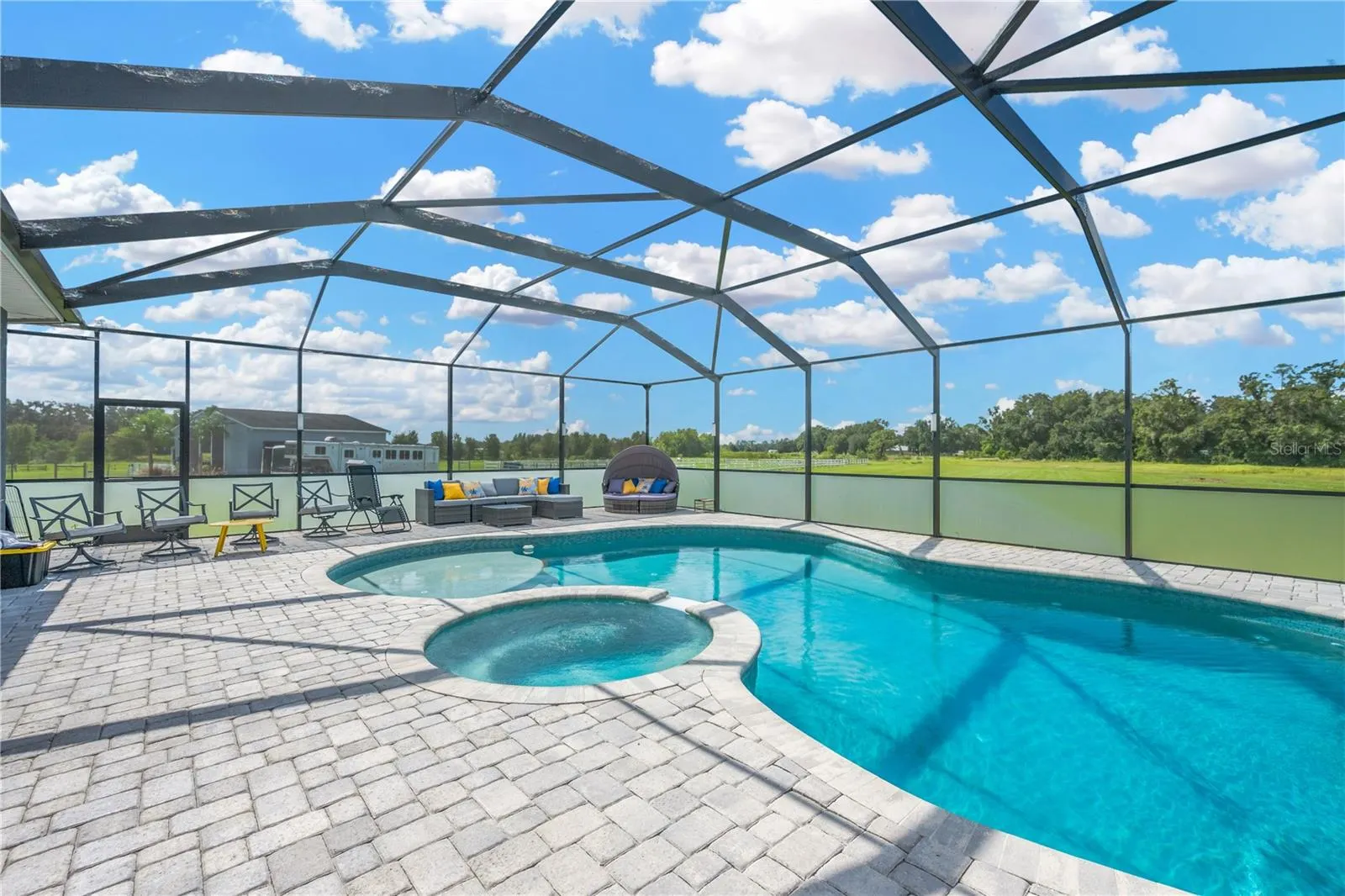 2850 SADDLE RIDGE LN
