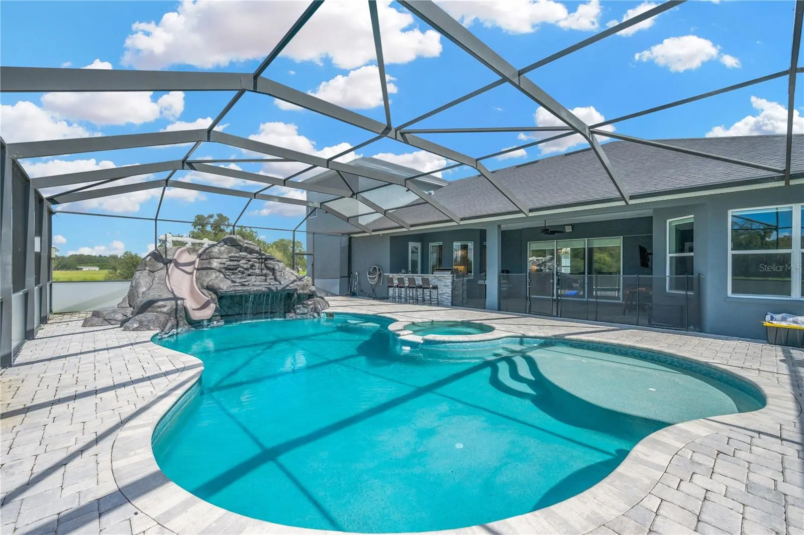 2850 SADDLE RIDGE LN