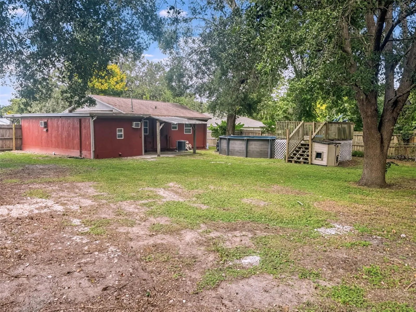 512 GREEN CIR