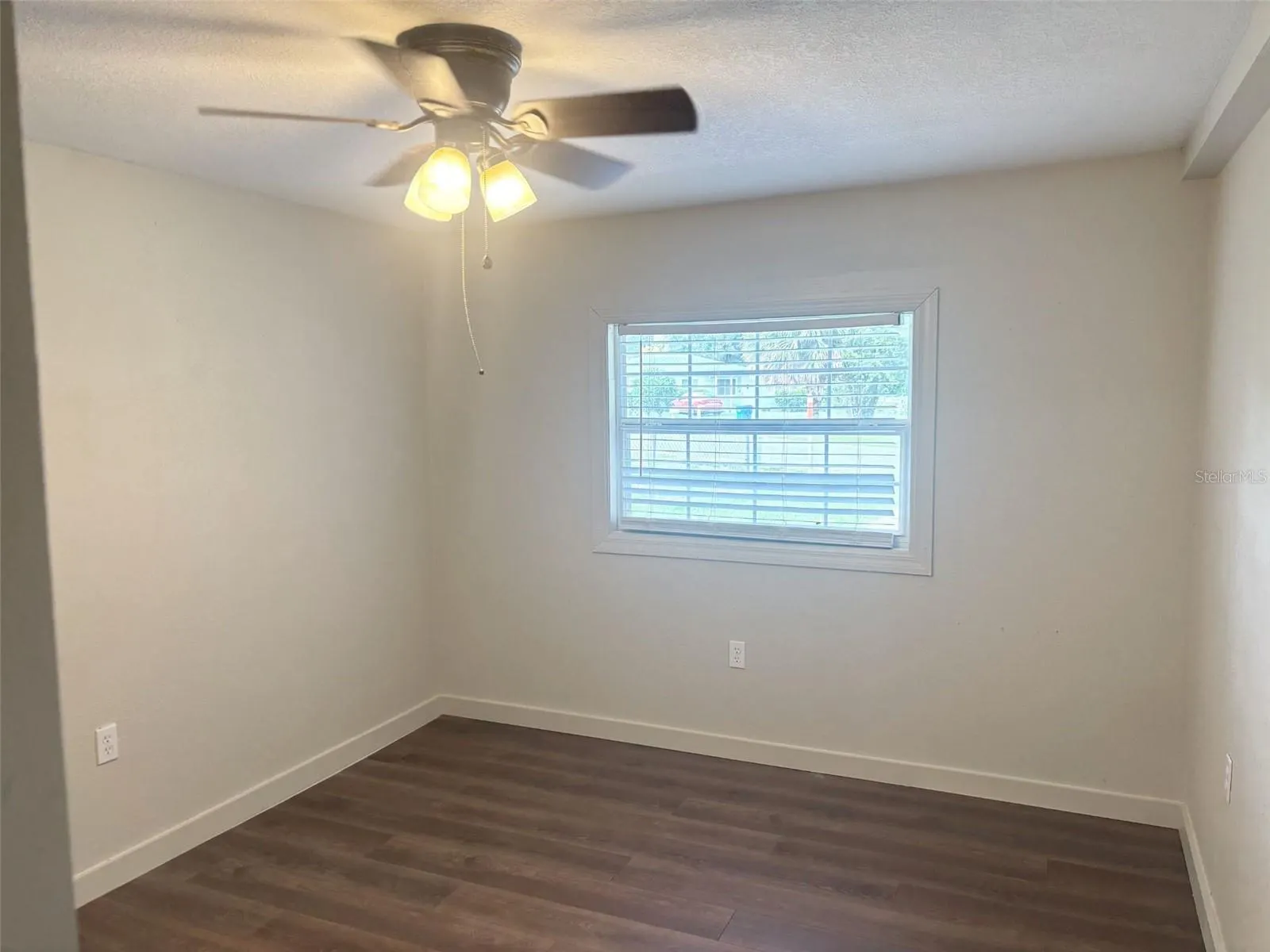 512 GREEN CIR