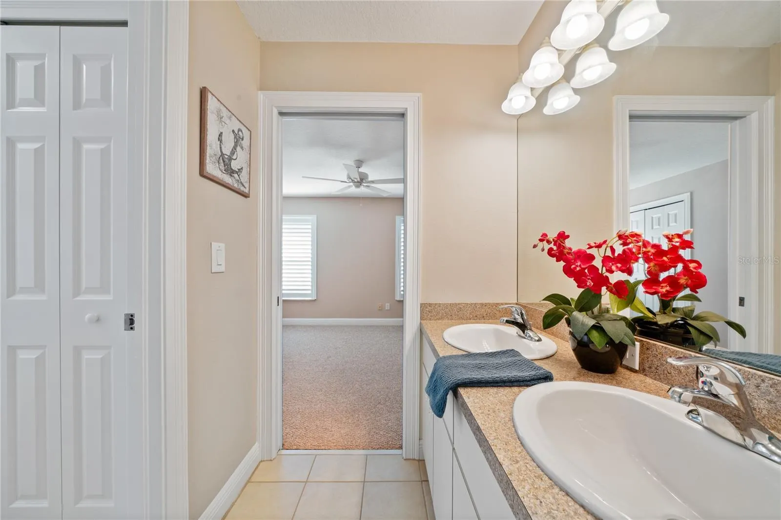 3106 COLONIAL DR