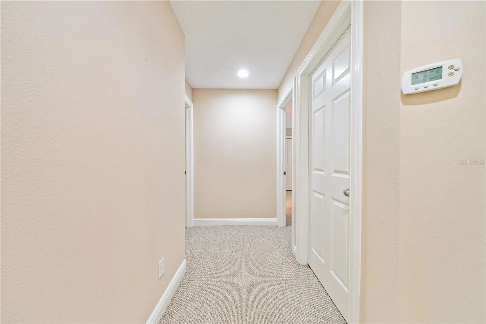 3106 COLONIAL DR