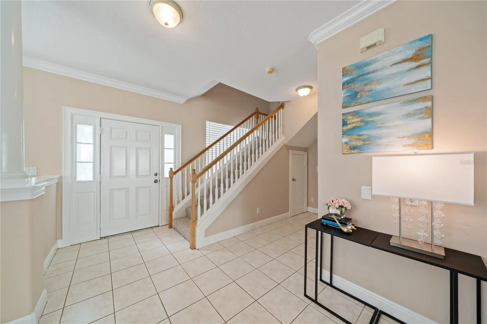 3106 COLONIAL DR