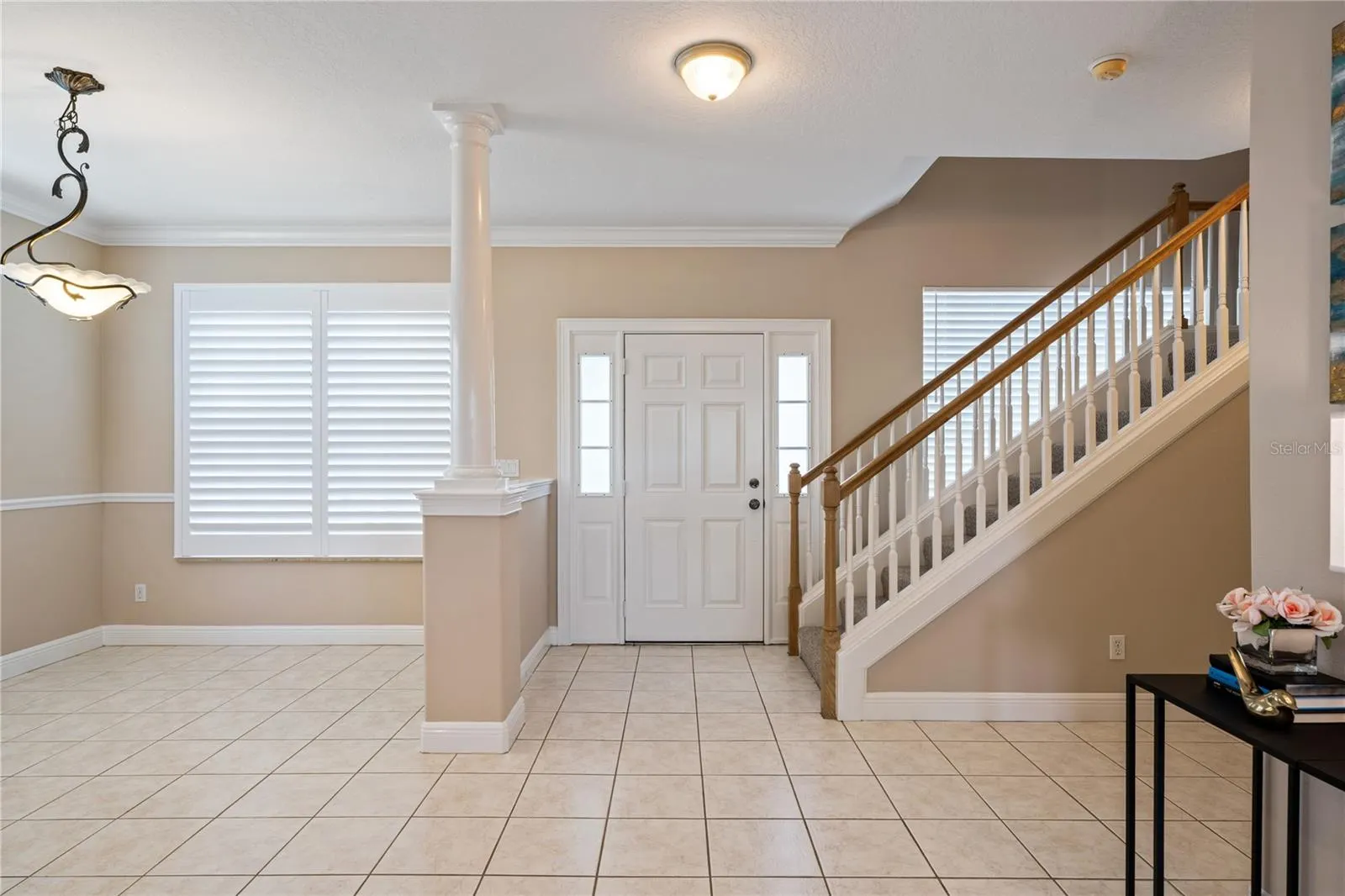 3106 COLONIAL DR