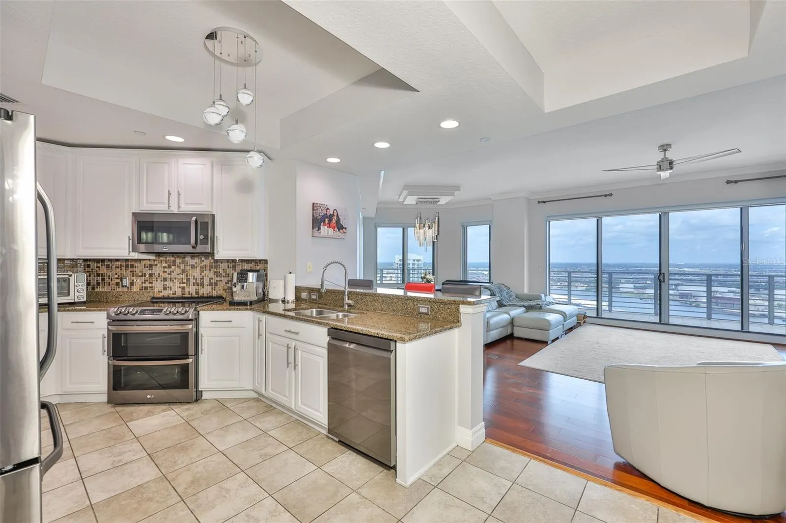 1209 E CUMBERLAND AVE #2404, #2404