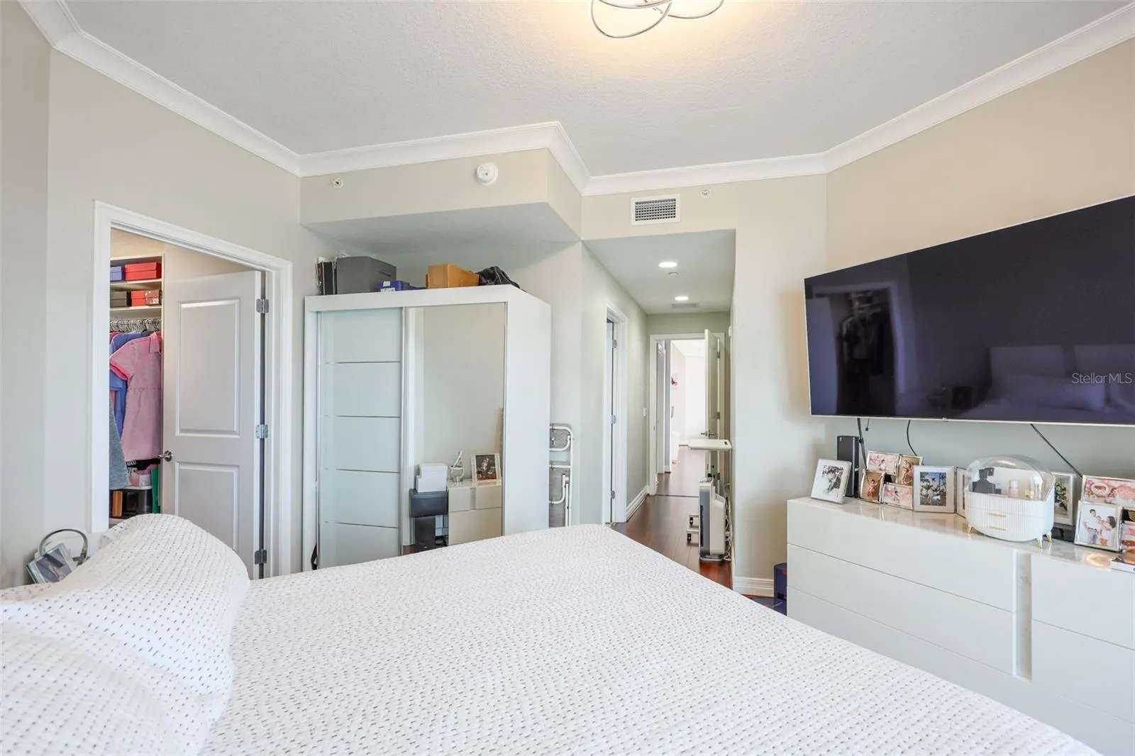 1209 E CUMBERLAND AVE #2404, #2404
