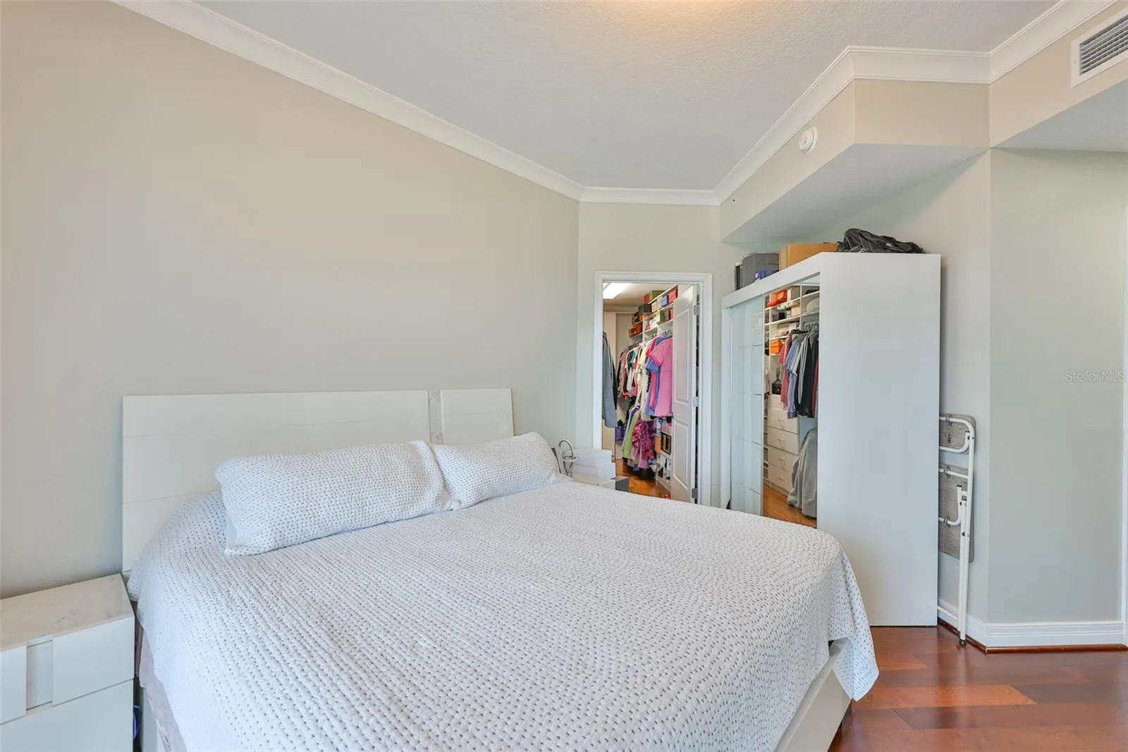1209 E CUMBERLAND AVE #2404, #2404