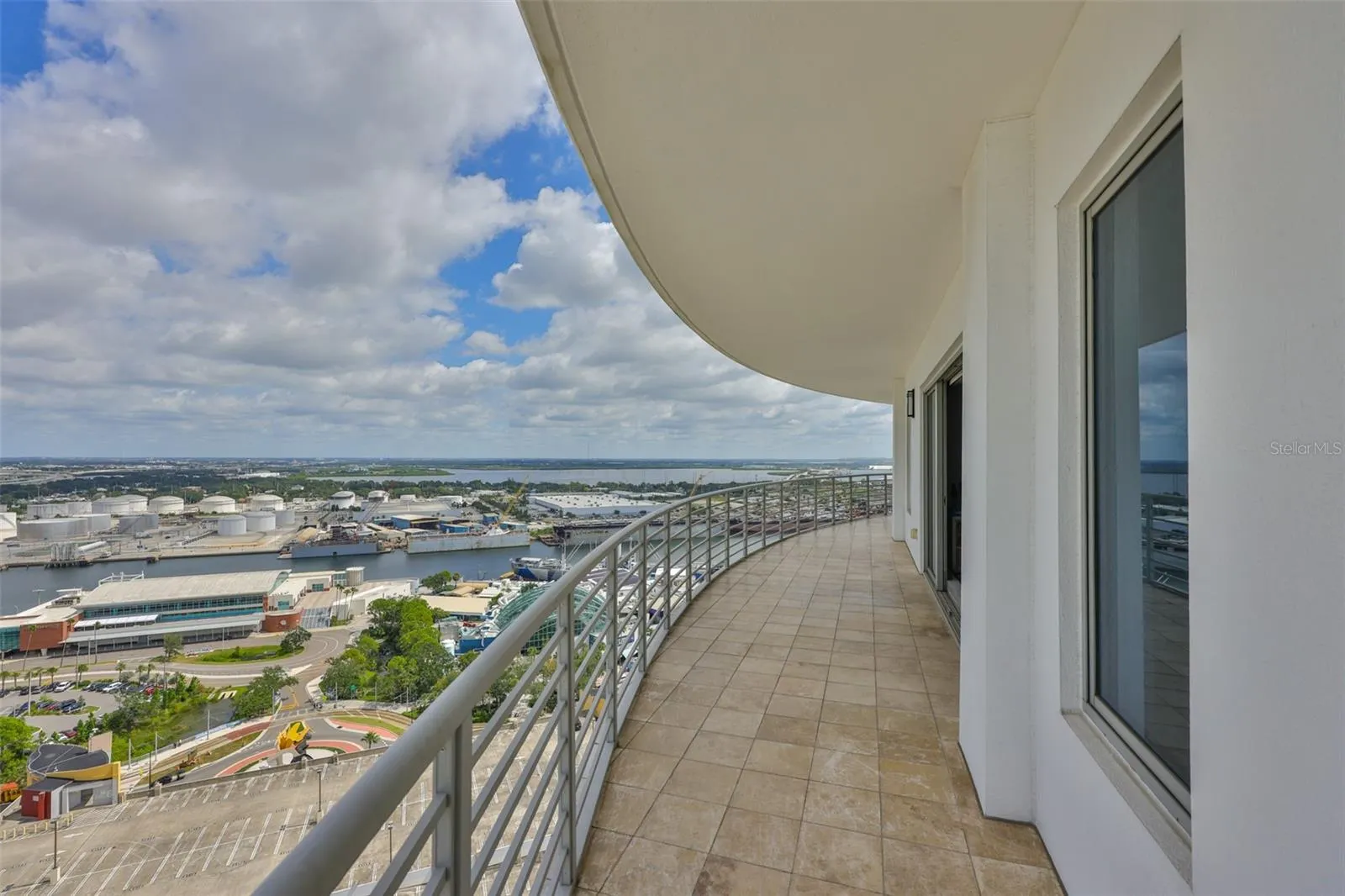 1209 E CUMBERLAND AVE #2404, #2404