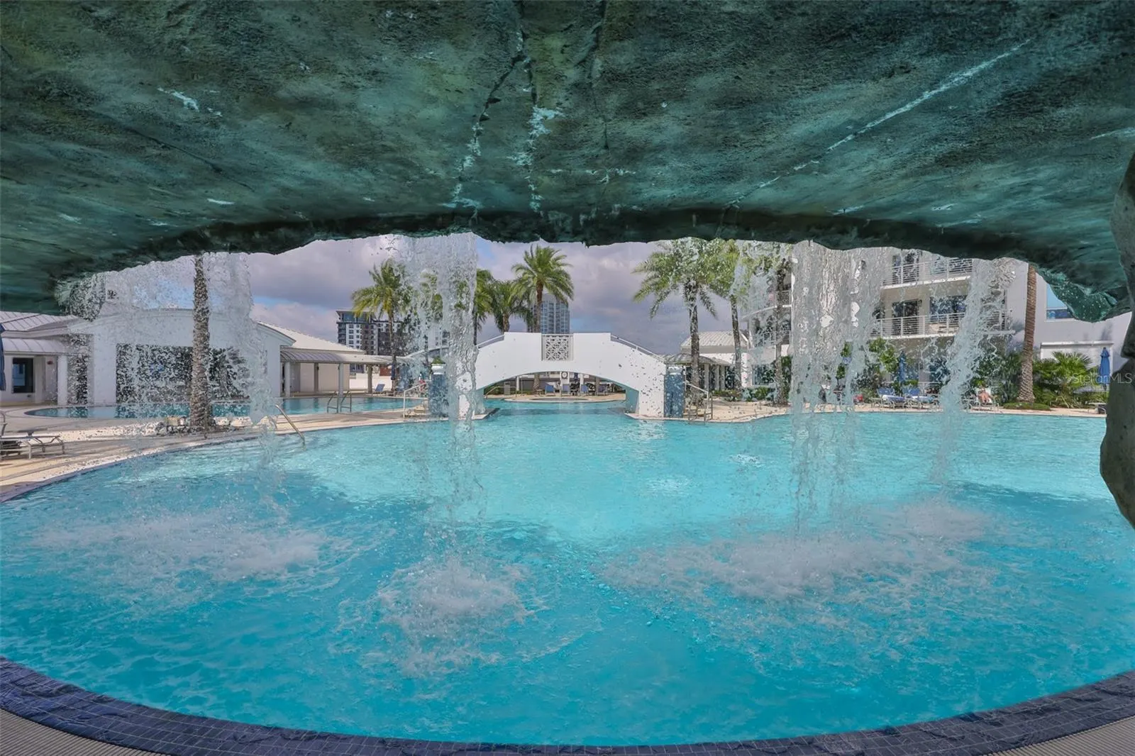 1209 E CUMBERLAND AVE #2404, #2404