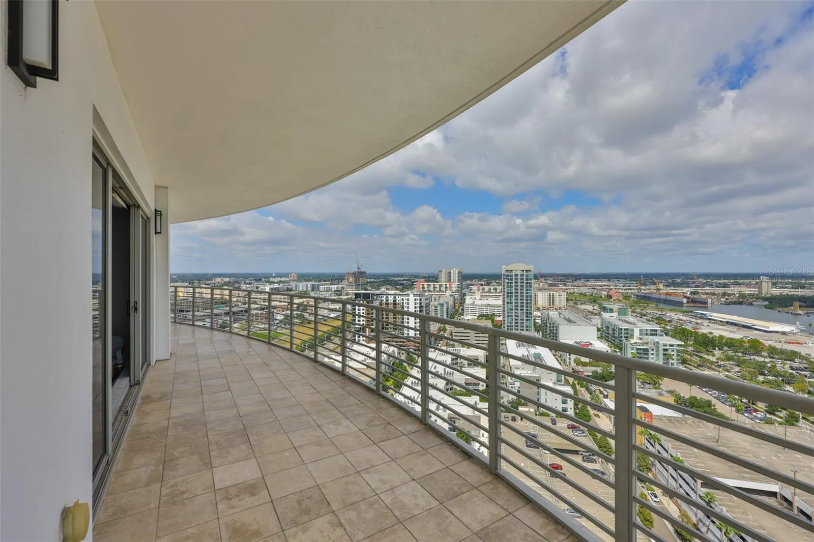 1209 E CUMBERLAND AVE #2404, #2404