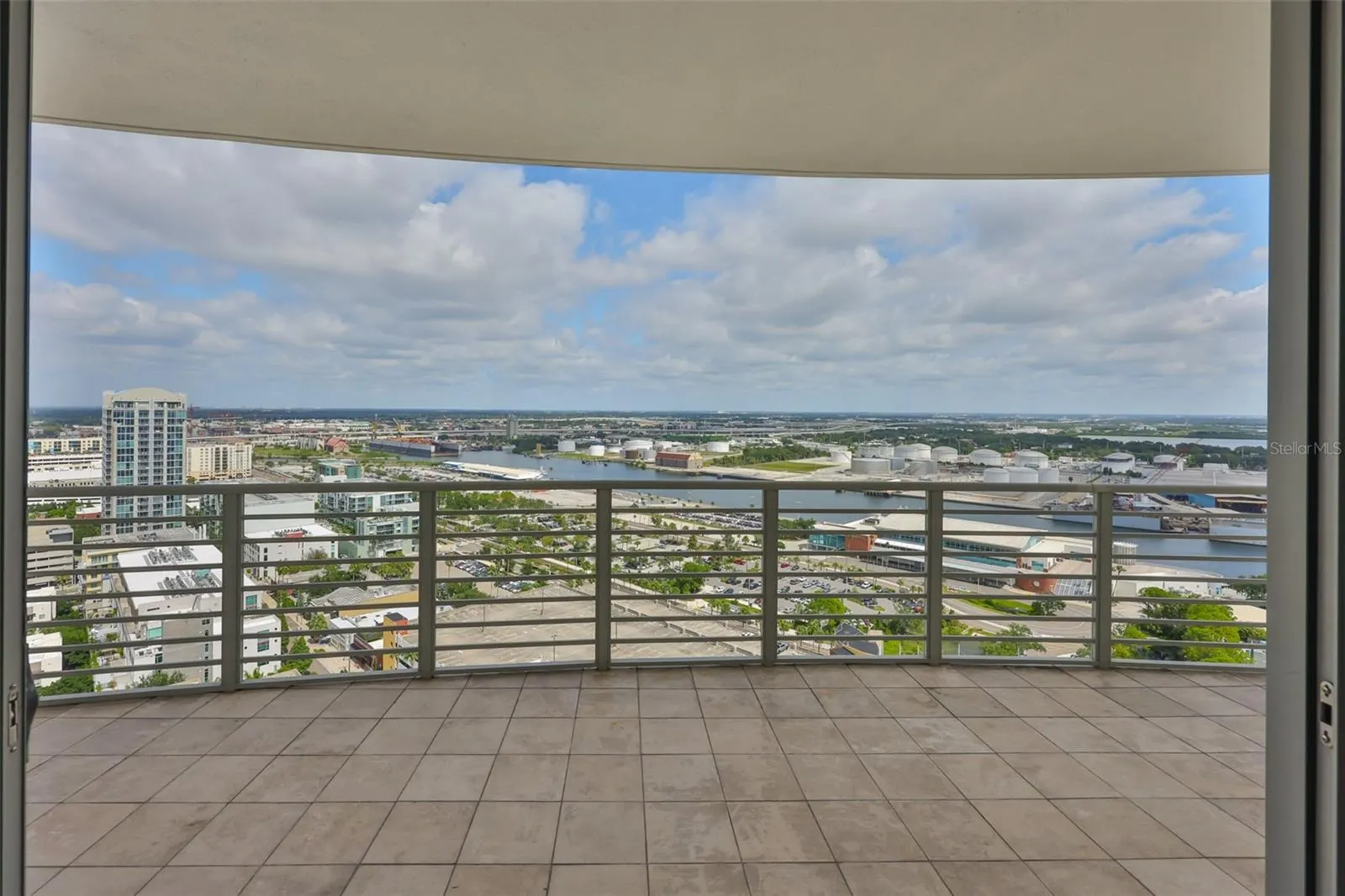 1209 E CUMBERLAND AVE #2404, #2404