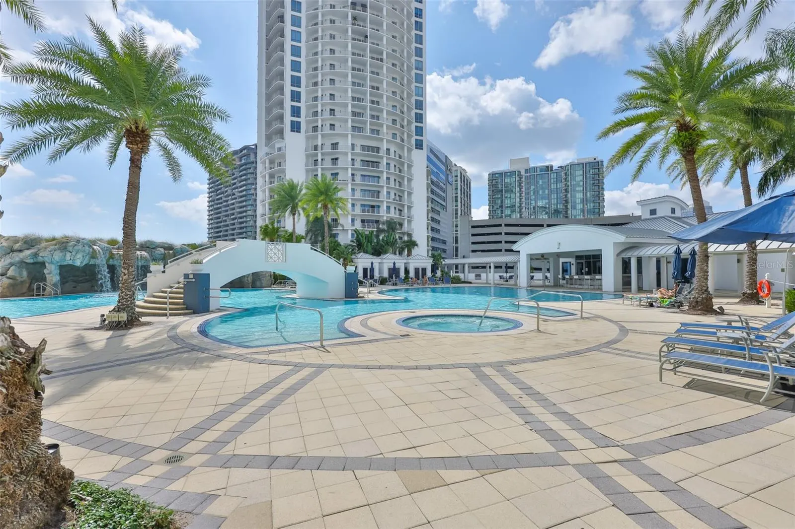 1209 E CUMBERLAND AVE #2404, #2404