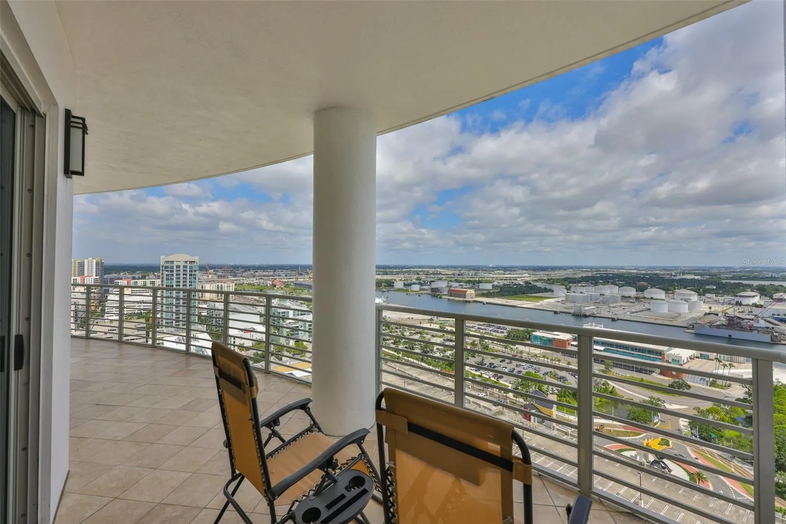 1209 E CUMBERLAND AVE #2404, #2404