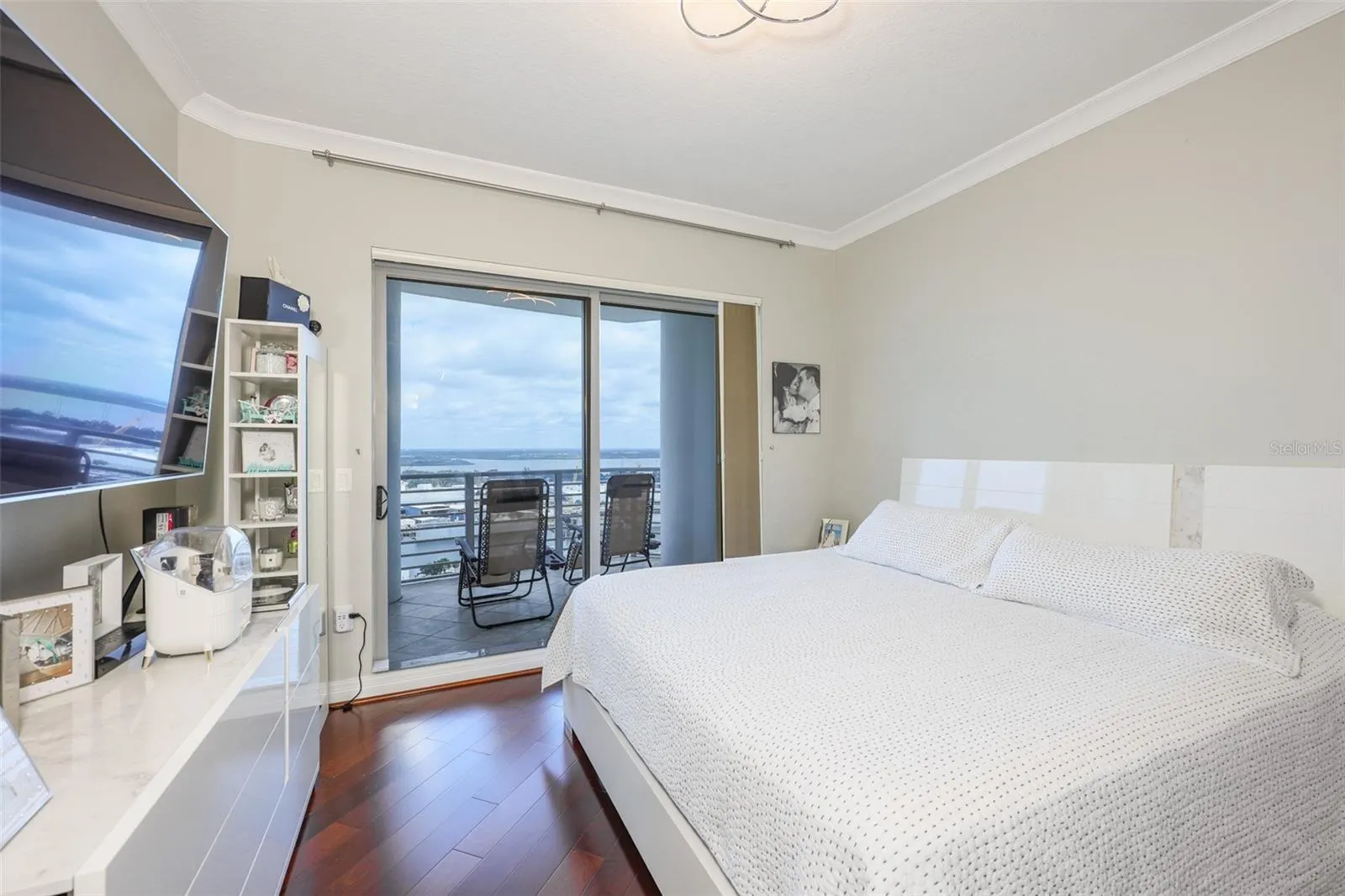 1209 E CUMBERLAND AVE #2404, #2404