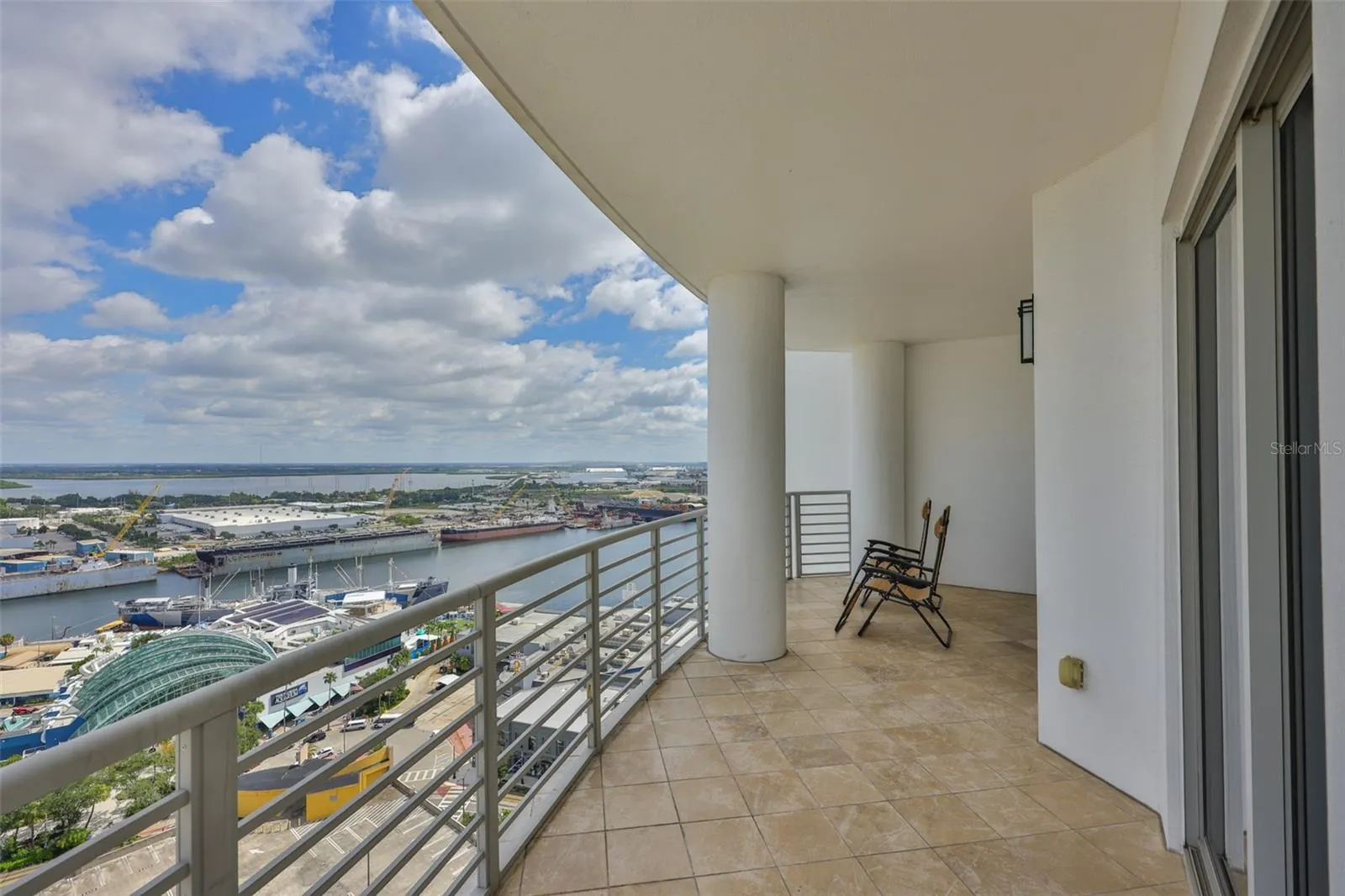 1209 E CUMBERLAND AVE #2404, #2404