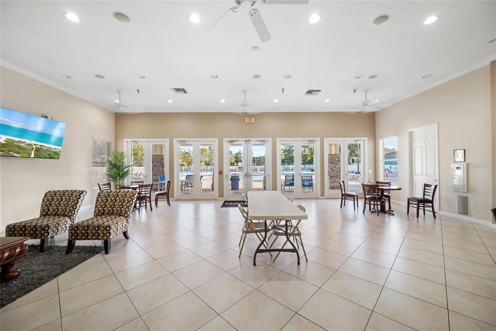 2735 PLANTAIN DR