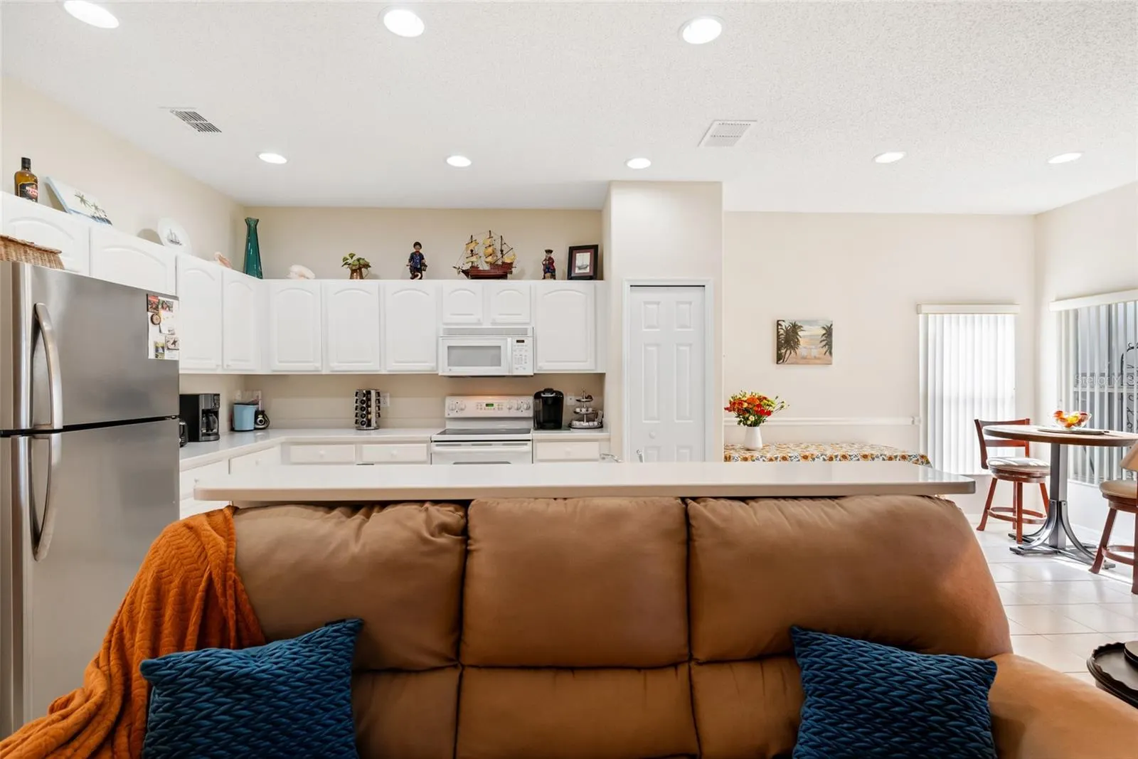 2735 PLANTAIN DR