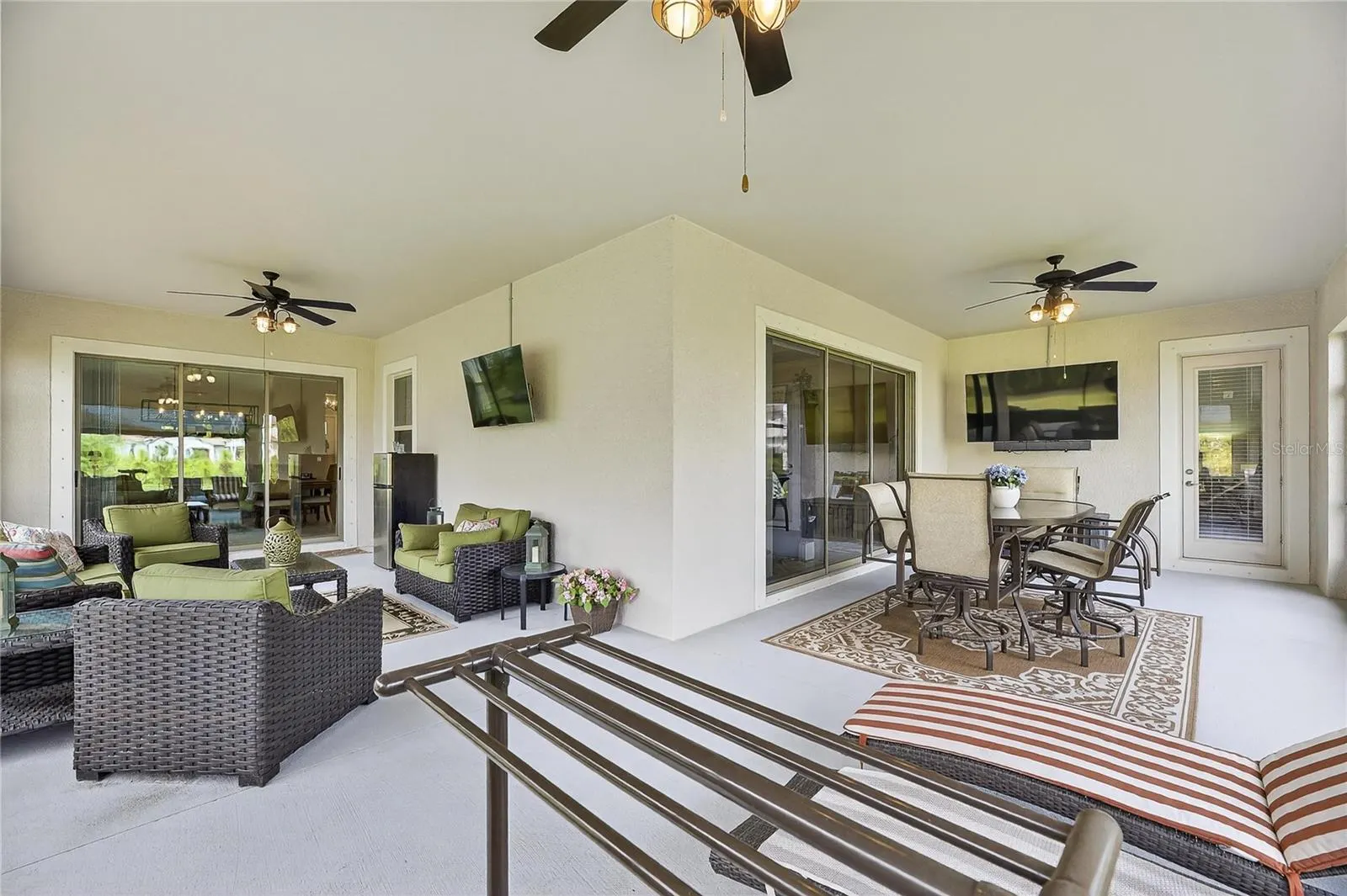 5319 WINDY GROVE DR
