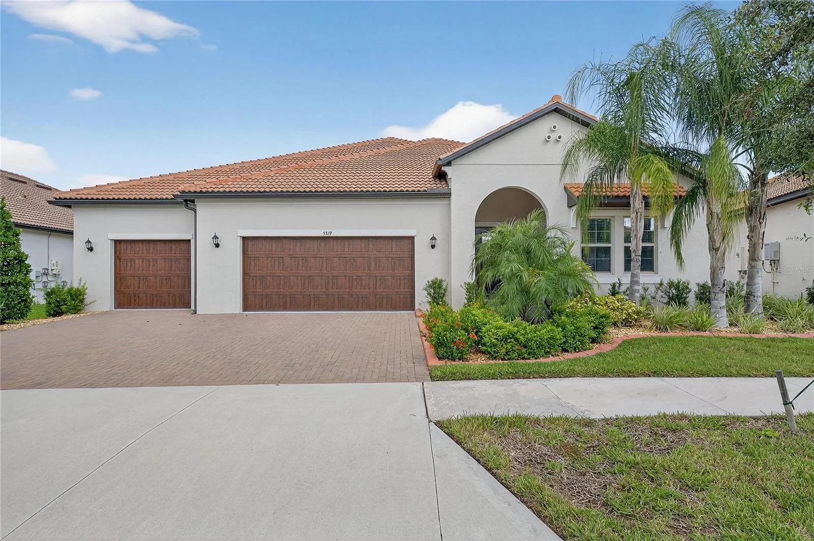 5319 WINDY GROVE DR
