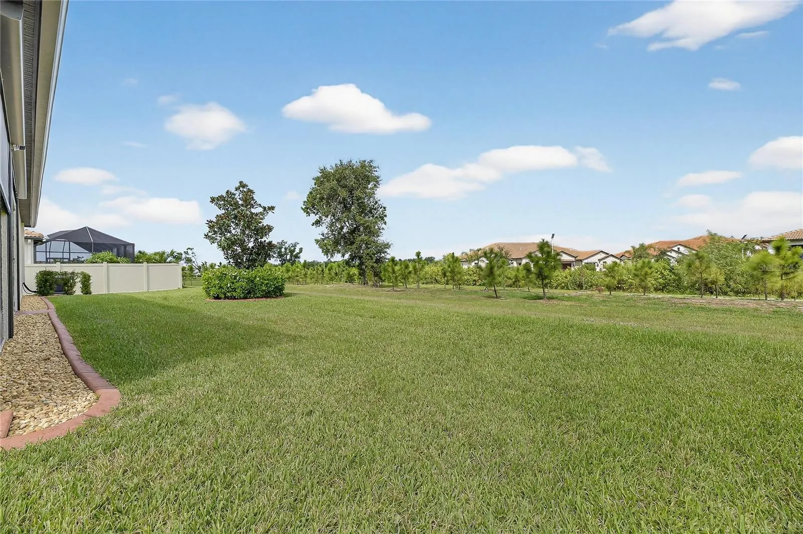 5319 WINDY GROVE DR