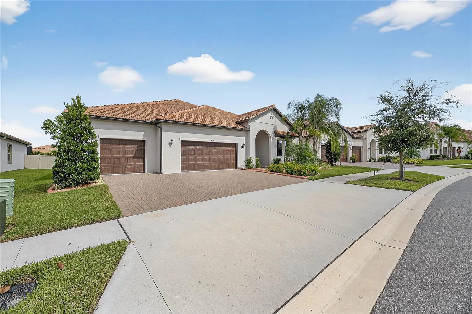 5319 WINDY GROVE DR