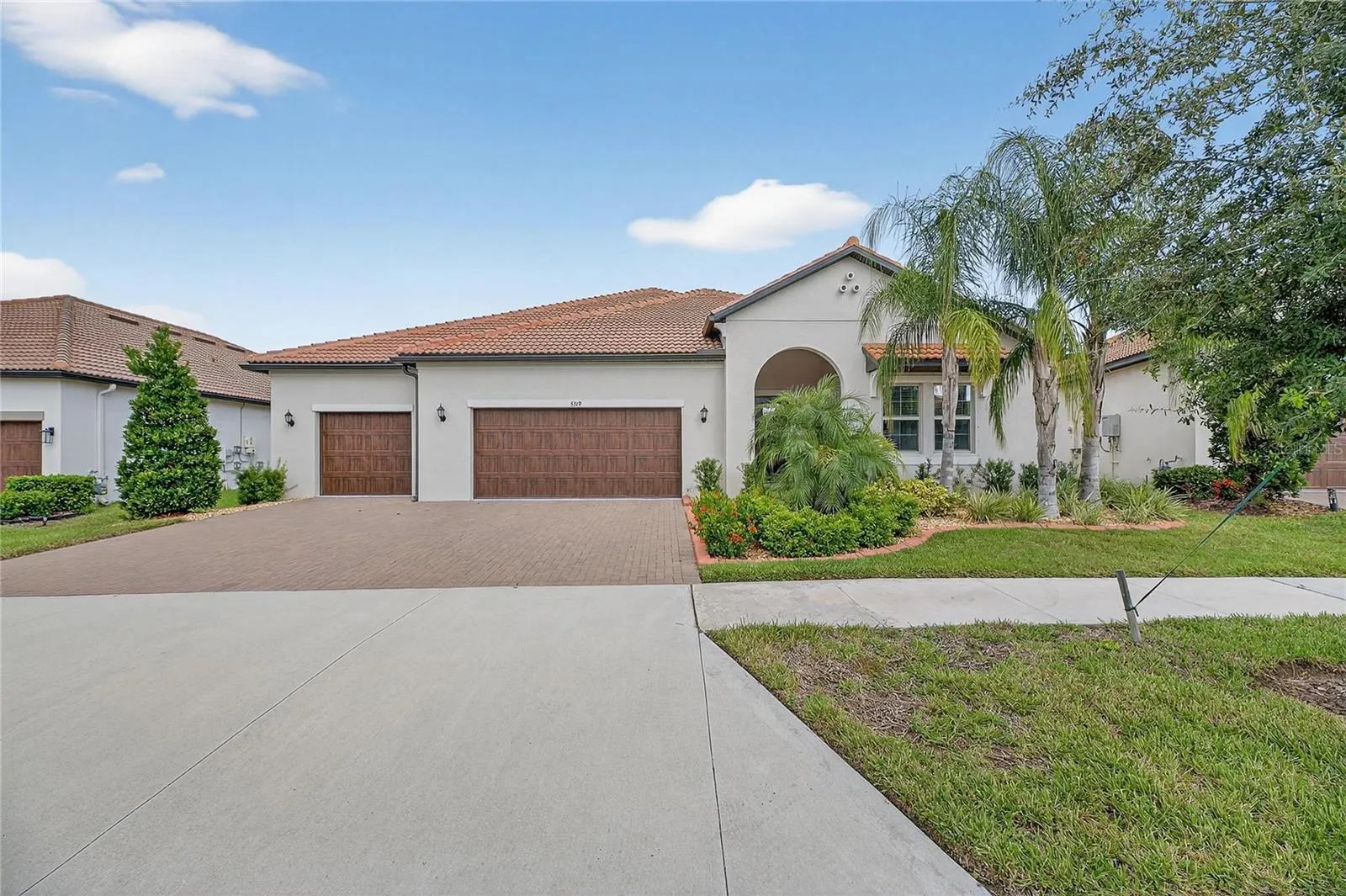 5319 WINDY GROVE DR