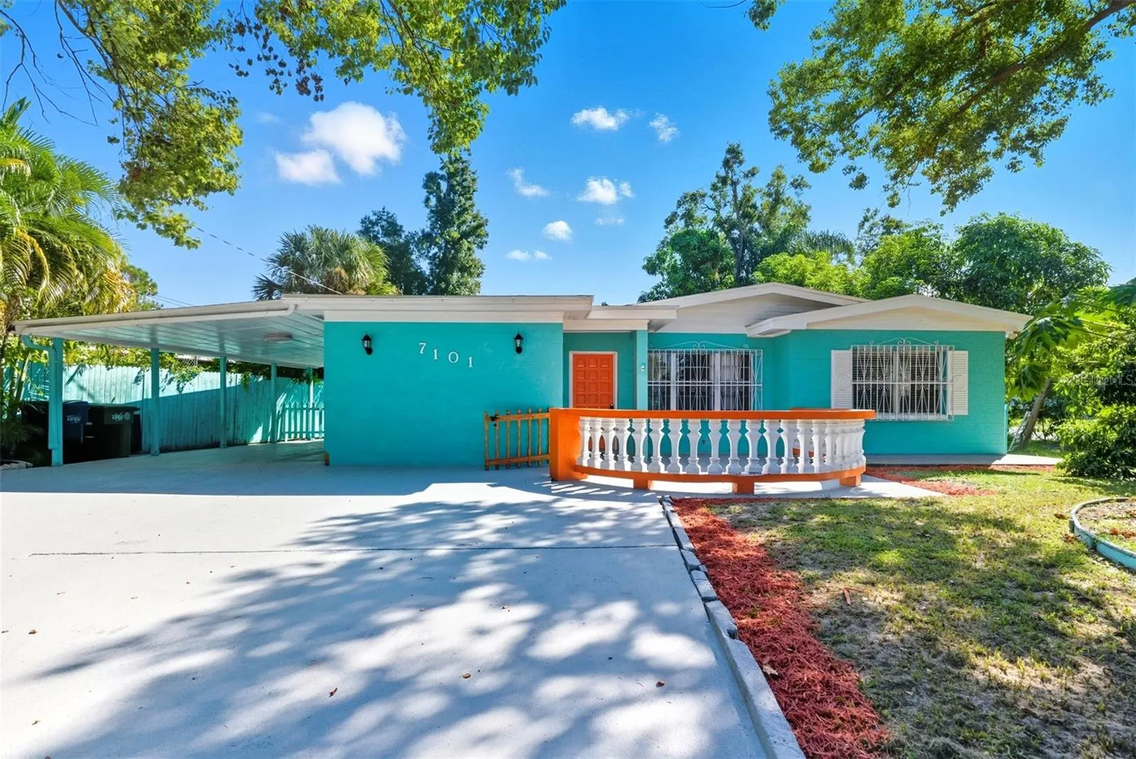 7101 N HOWARD AVE