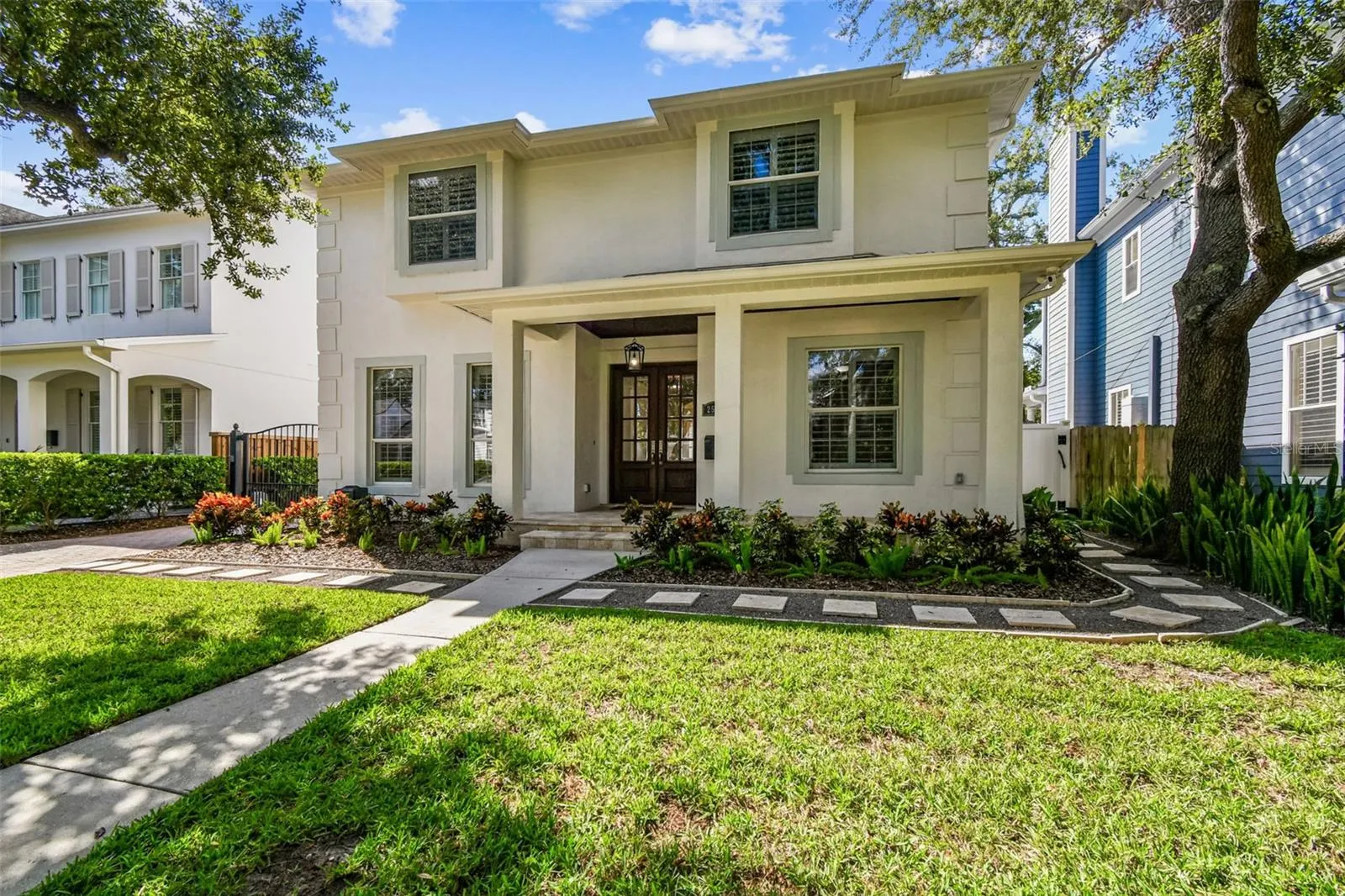 2522 W WATROUS AVE