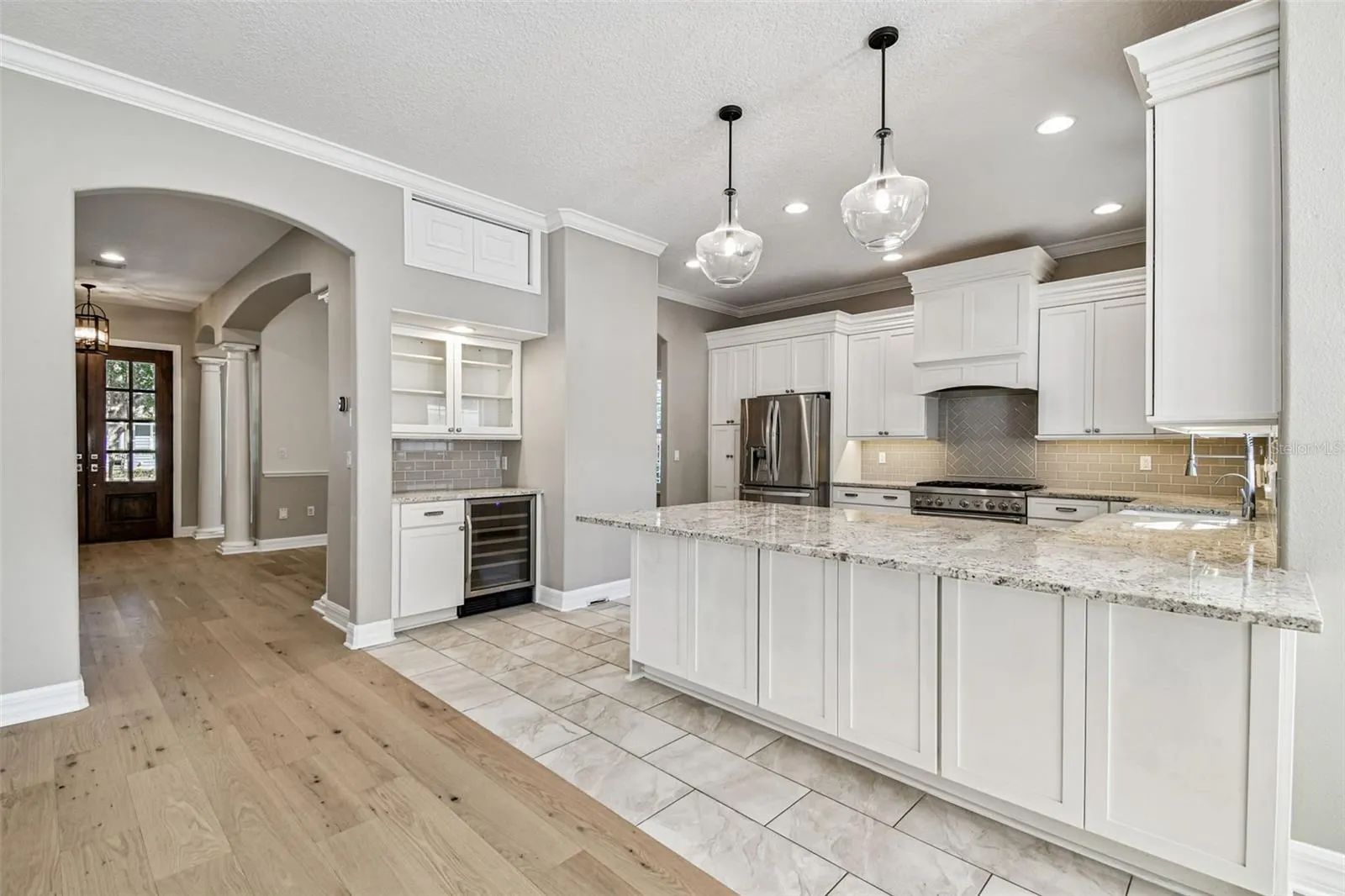 2522 W WATROUS AVE